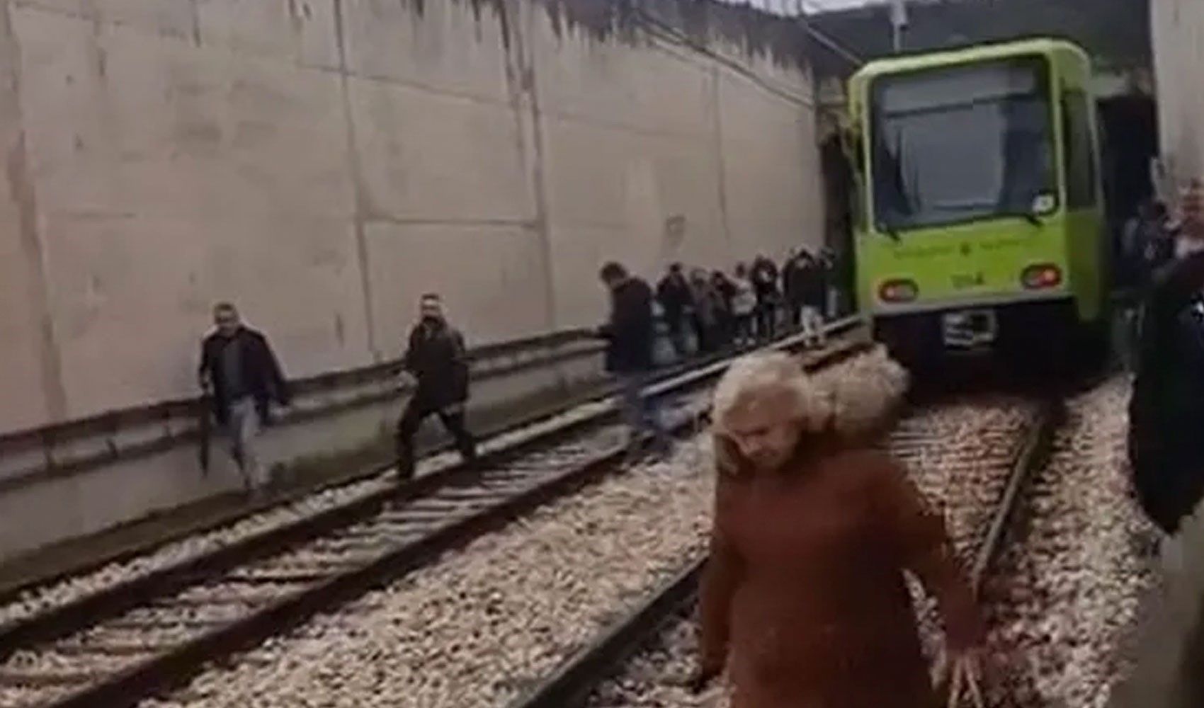 Bursa’da metro seferleri durdu