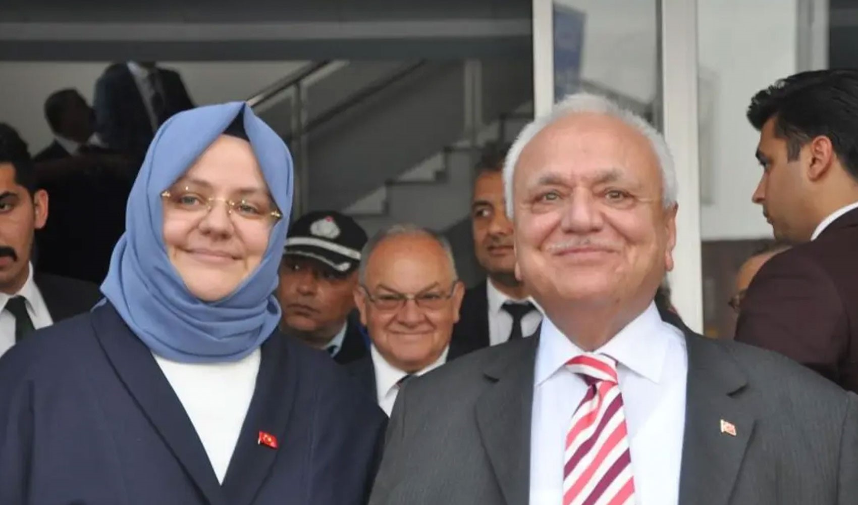 Eski bakanların yaralandığı trafik kazasına soruşturma