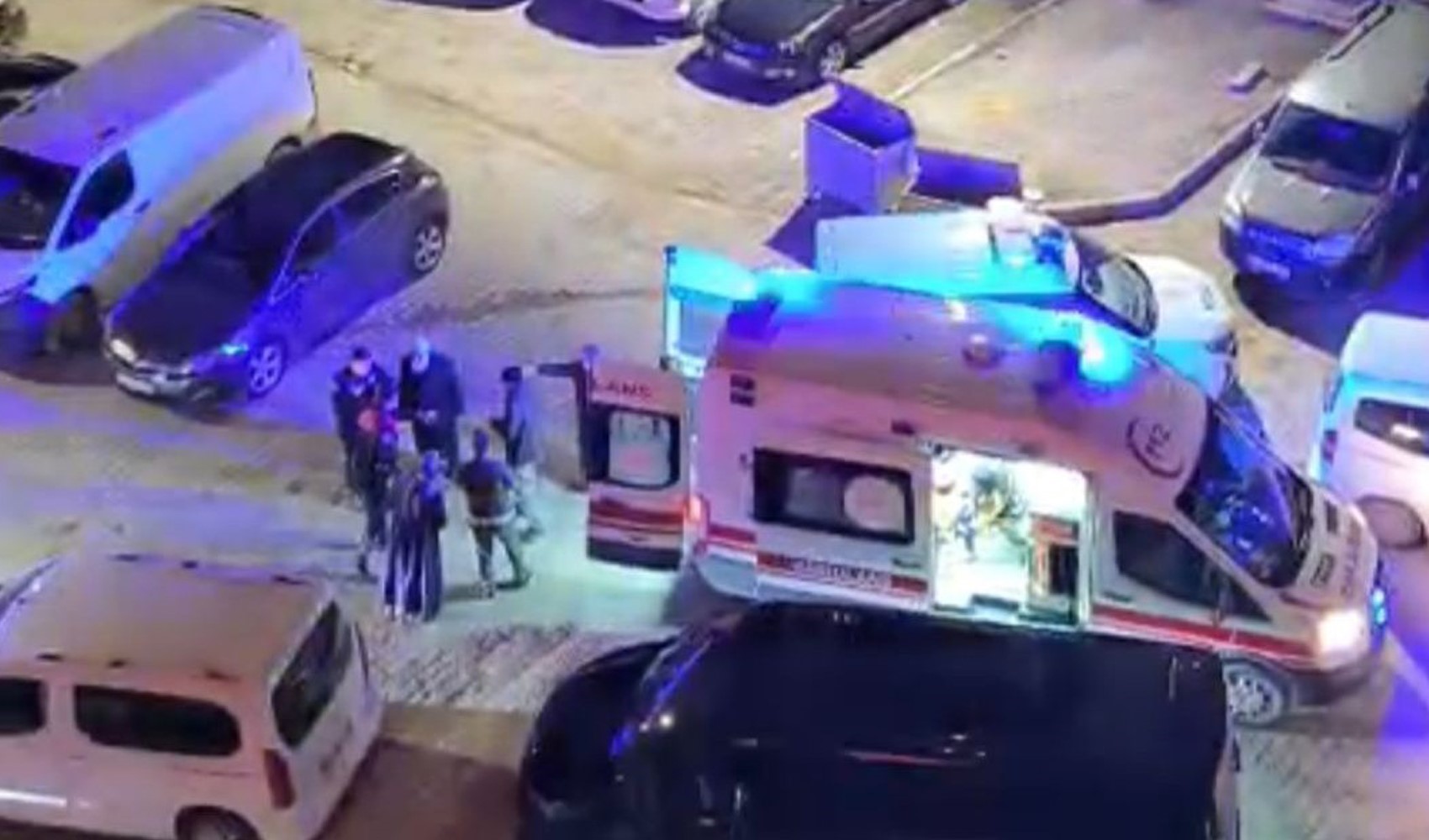 Eski eşinin komşuları tarafından darbedildi