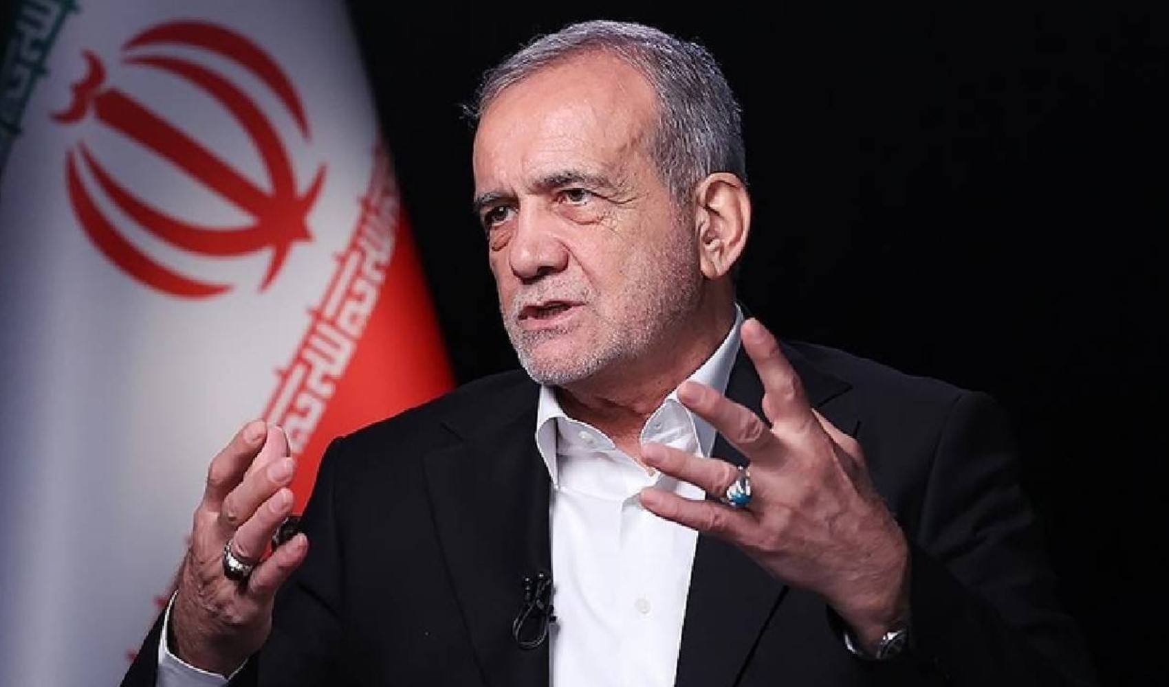 Pezeşkiyan: Dünyanın özgür halklarının kalpleri siyonistlerle birlikte değil