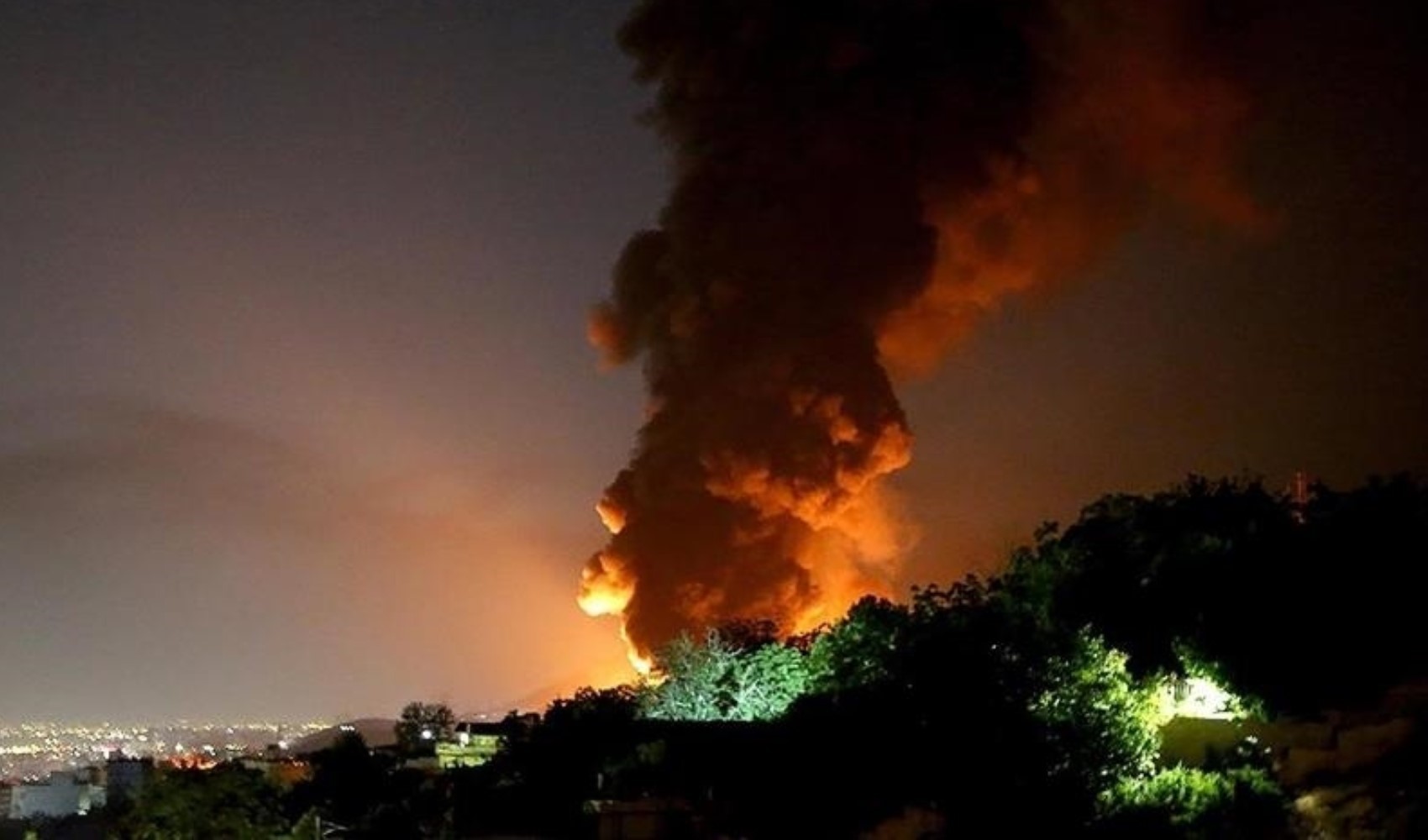 İran'dan İsrail'in kuzeyine yoğun hava saldırısı: Misillemelerini sürdürüyor