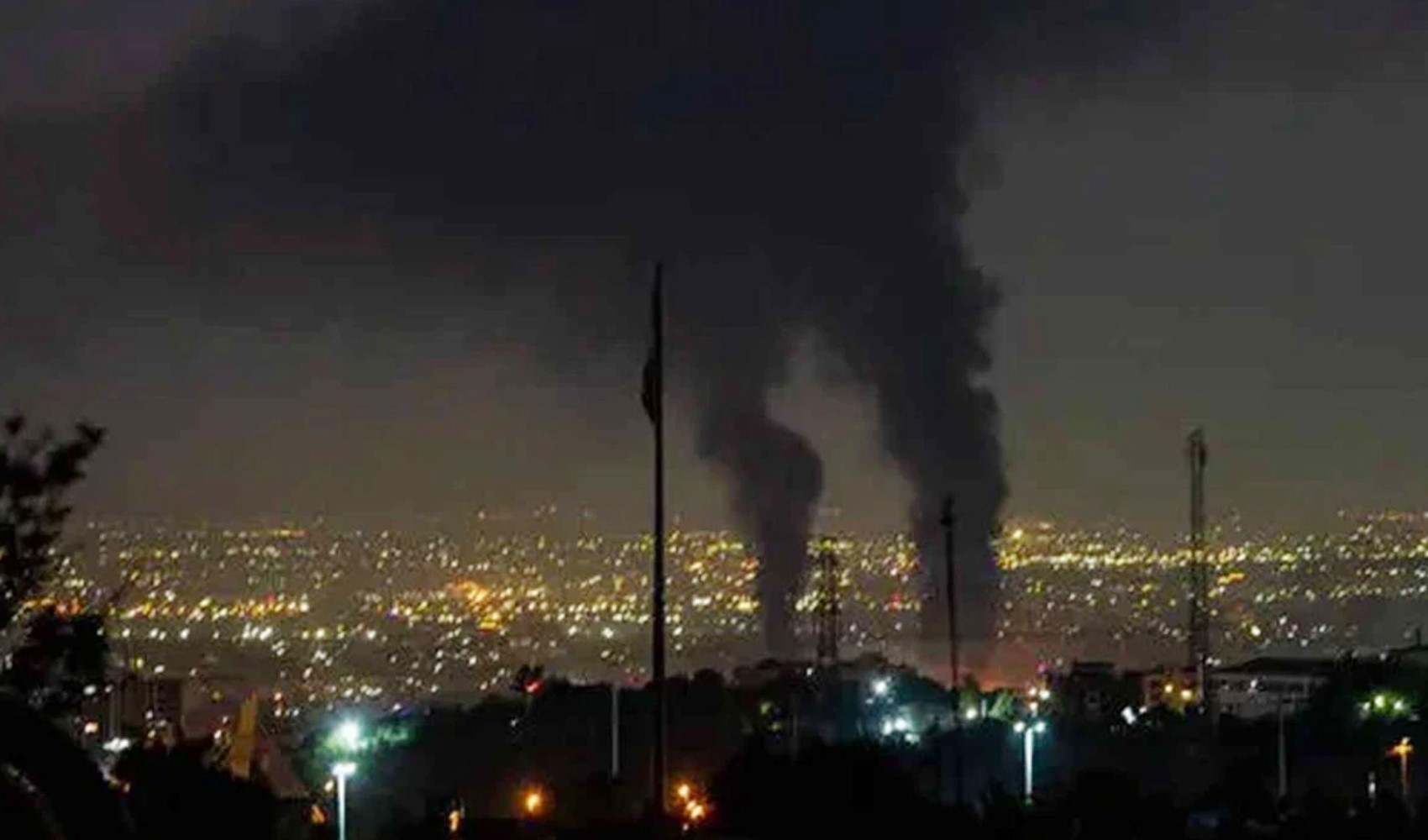 Tahran'da art arda patlamalar