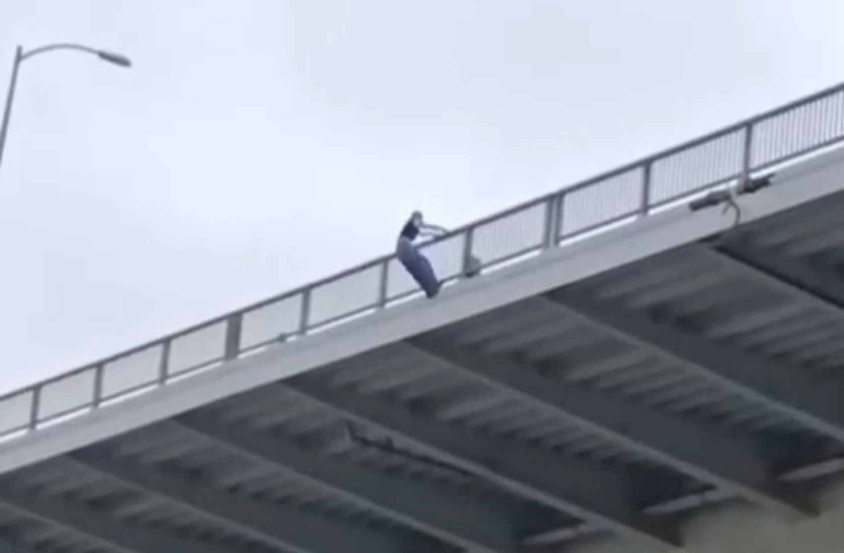 Osmangazi Köprüsü’nden atlayan kadının fenomen olduğu ortaya çıktı