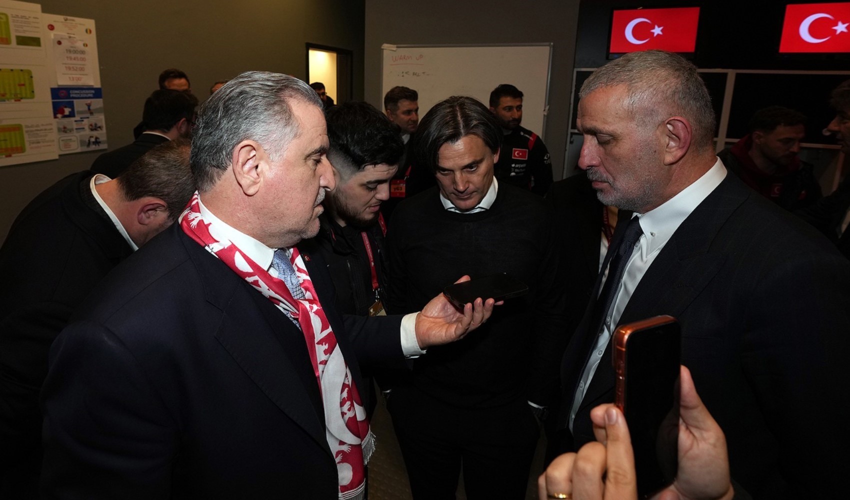 Cumhurbaşkanı Erdoğan, A Milli Futbol Takımı'nı tebrik etti