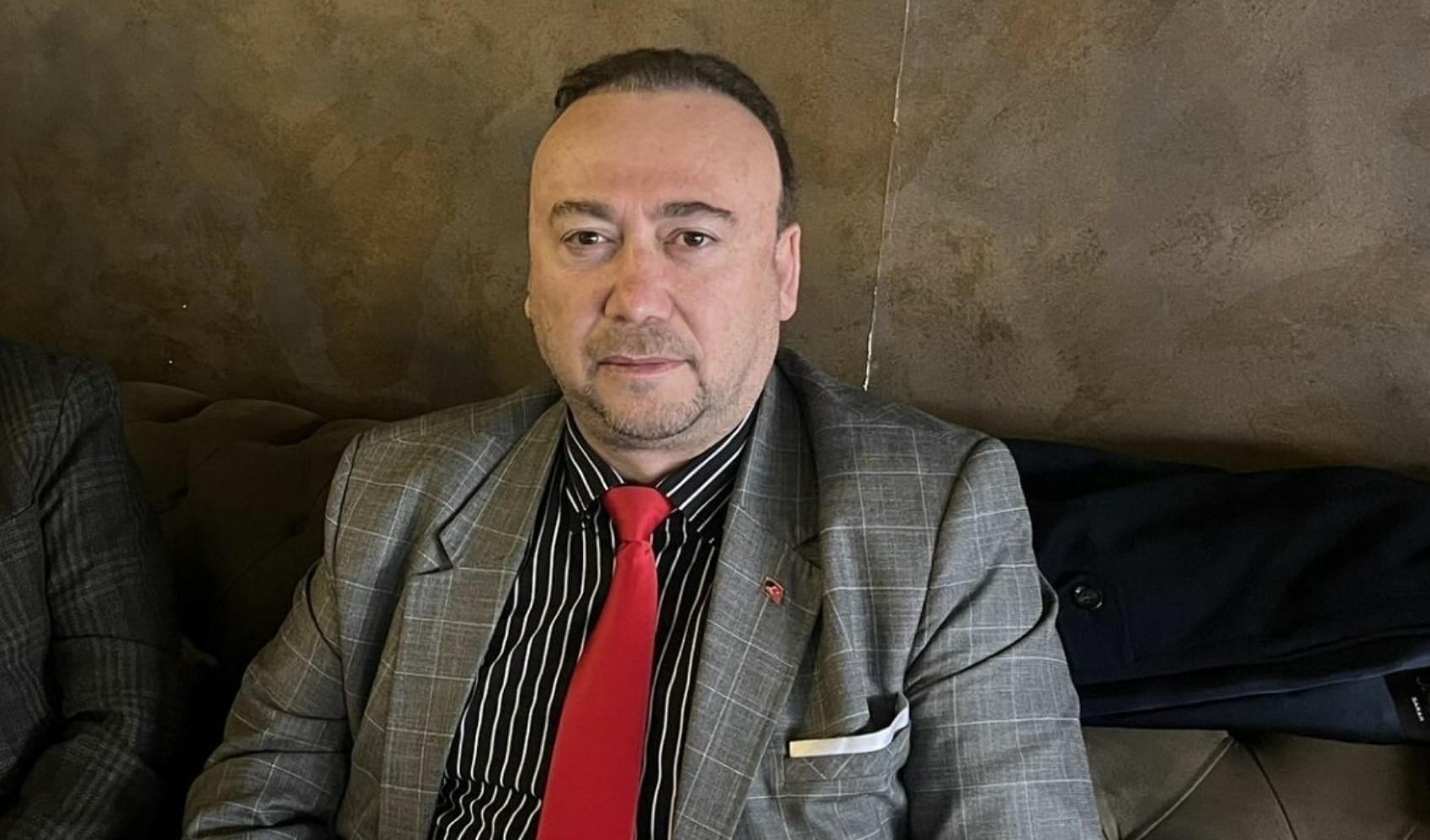 Son Dakika... Uşak Belediyesine operasyon: Belediye Başkanı Özkan Yalım gözaltına alındı