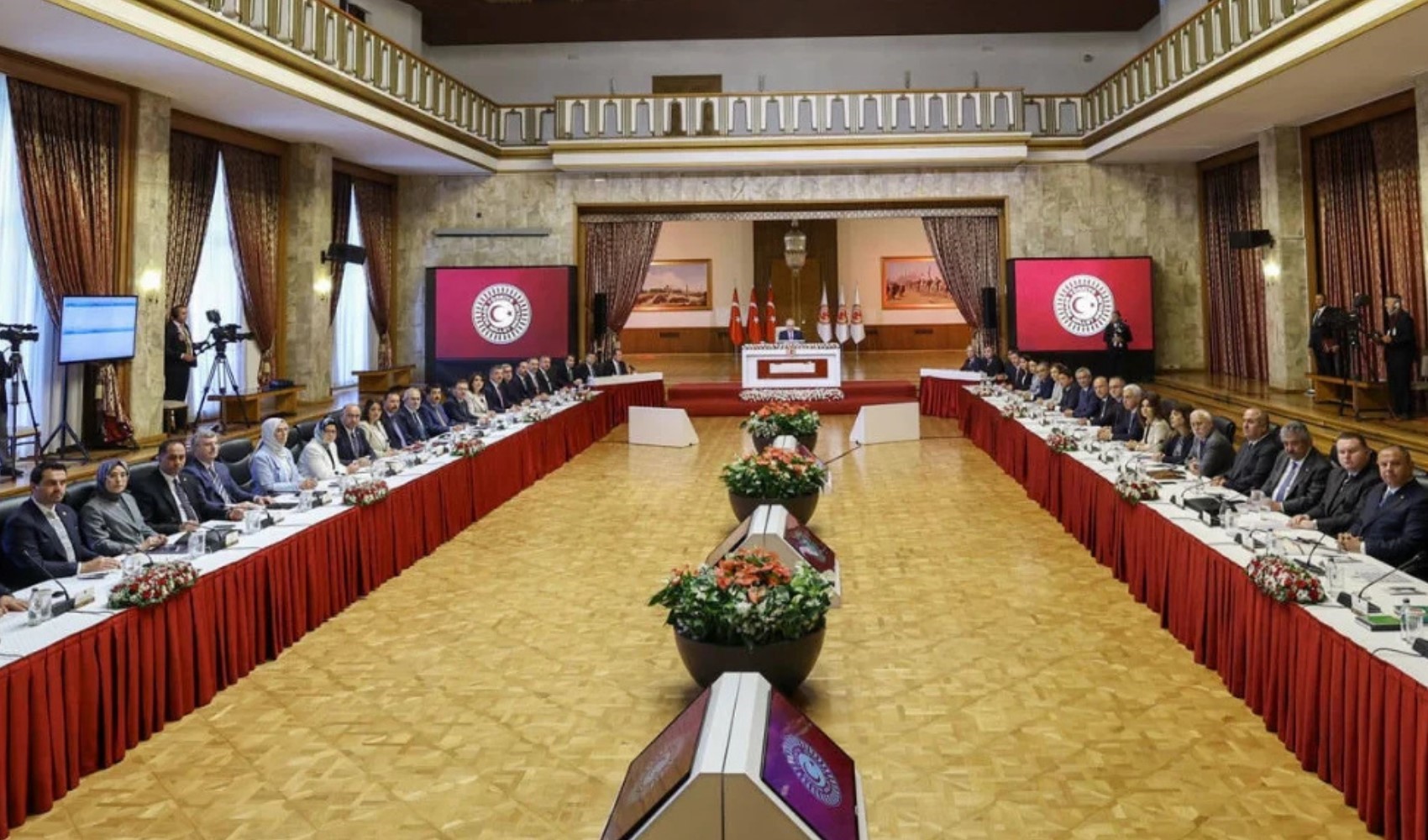 AKP'den ikinci açılım süreci için yeni komisyon hamlesi