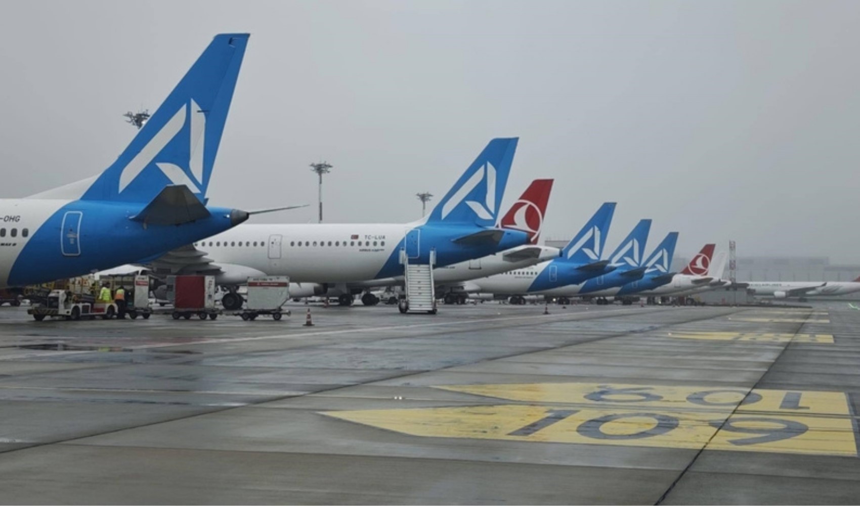 İstanbul’da uçuşlara sis ve şiddetli rüzgar engeli