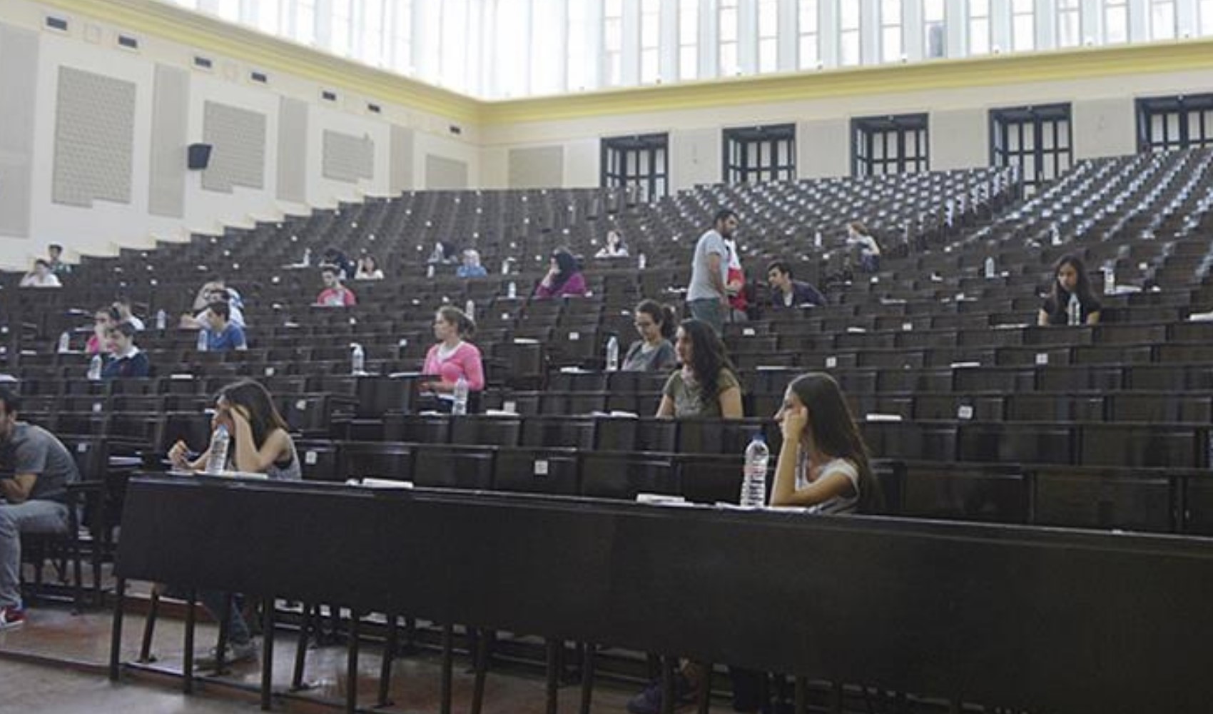 Üniversitelerde lisans eğitimi 3 yıla mı düşüyor? YÖK'ten açıklama geldi