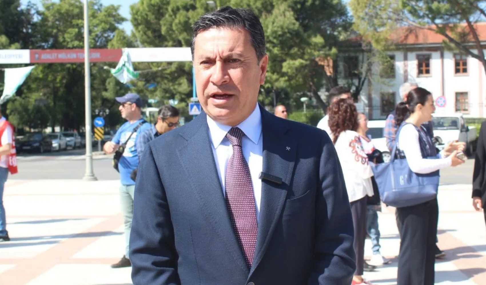 Ahmet Aras’tan 'Gölge Başkan' iddialarına sert yanıt: 