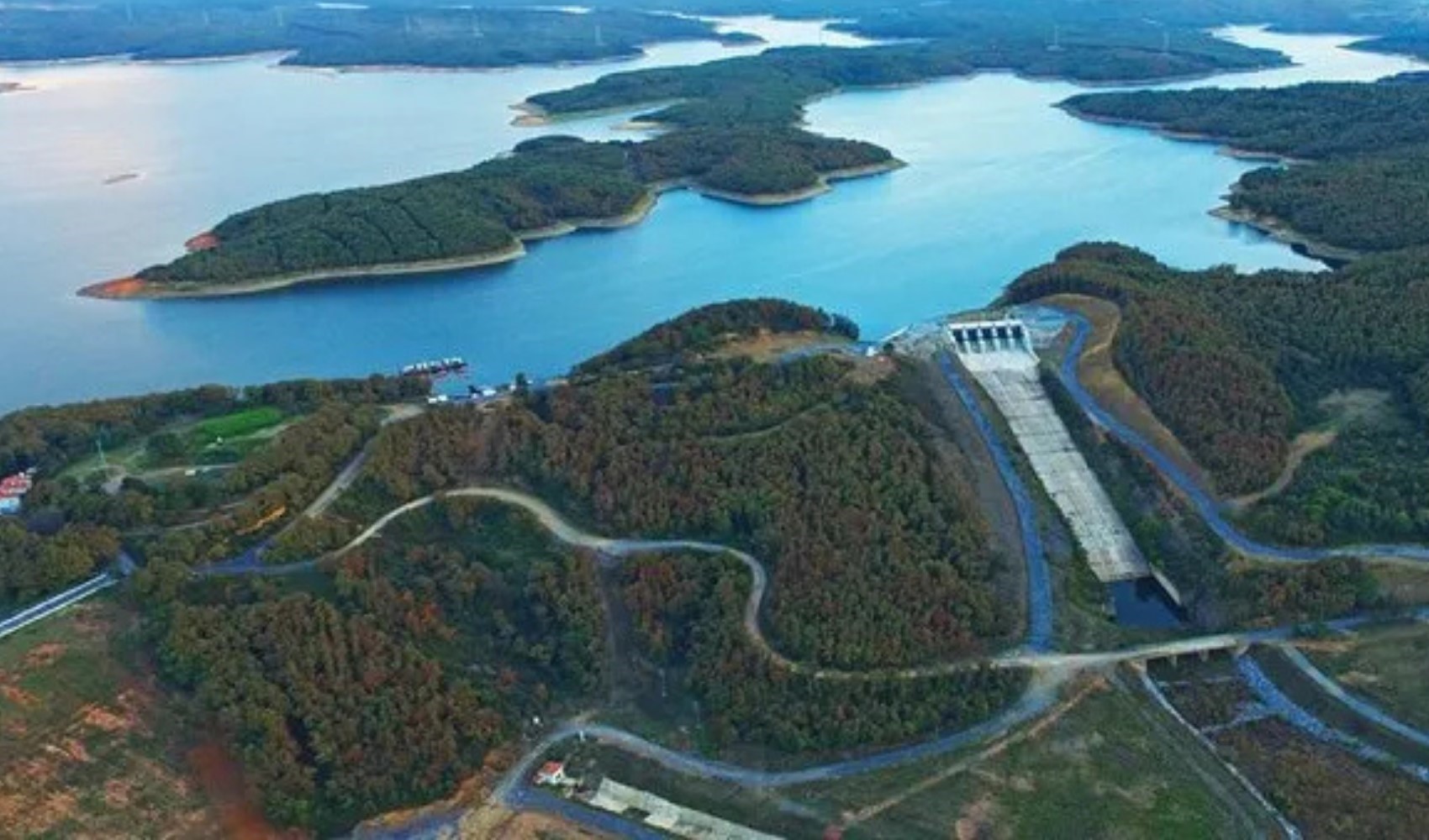 Sağanak yağış İstanbul'da barajlara yaradı