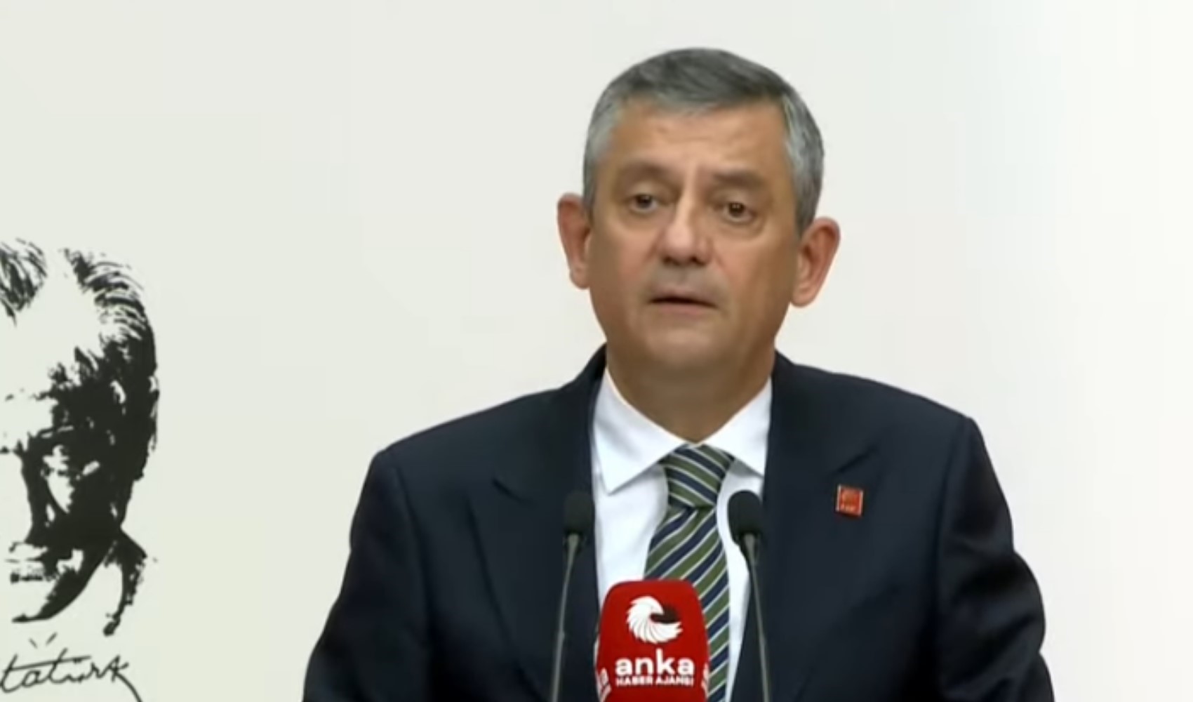 Son Dakika... Mustafa Bozbey gözaltısı sonrası Özgür Özel'den basın toplantısı: 'Mafya mısınız siz?'