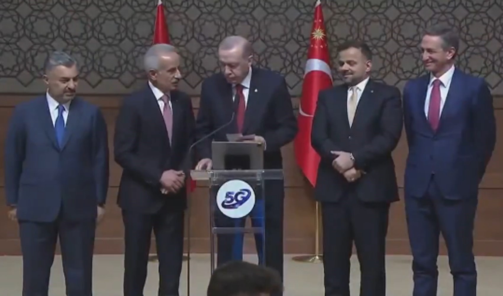 5G lansmanında Erdoğan ile Bitlis Valisi arasında ilginç anlar