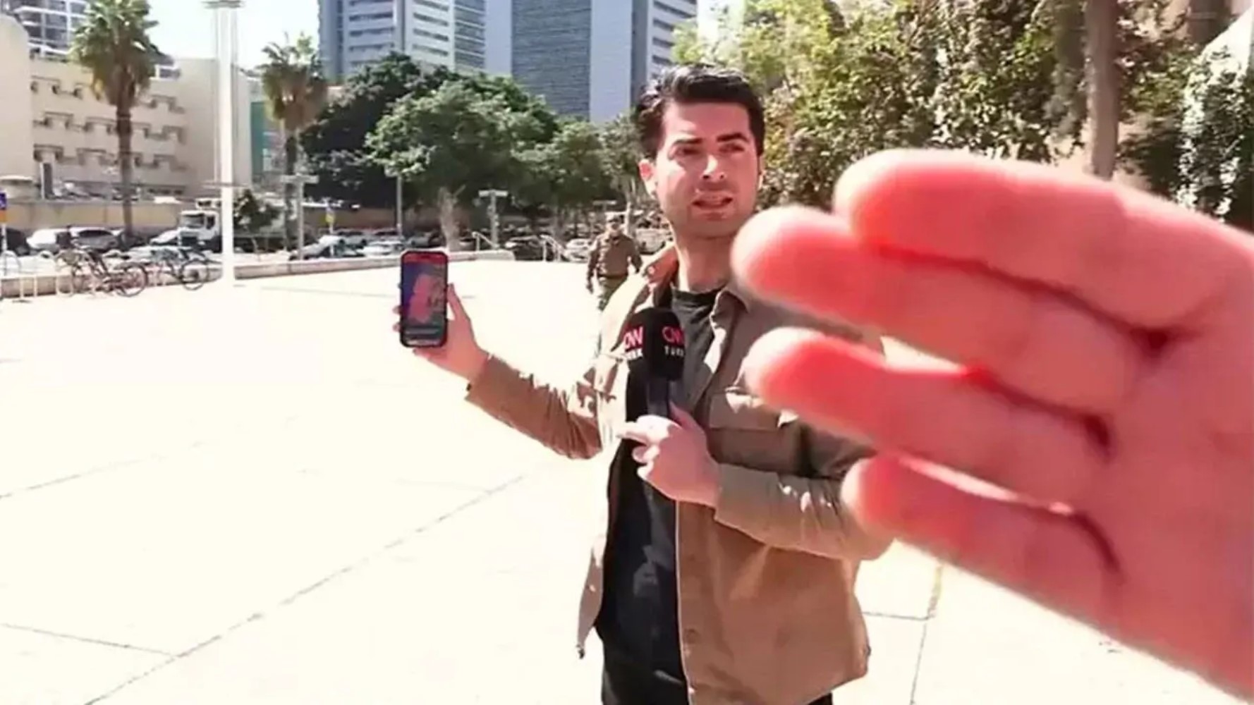 Canlı yayın sırasında İsrail polisi tarafından gözaltına alınmışlardı: 9 saat süren sorgunun perde arkası ortaya çıktı