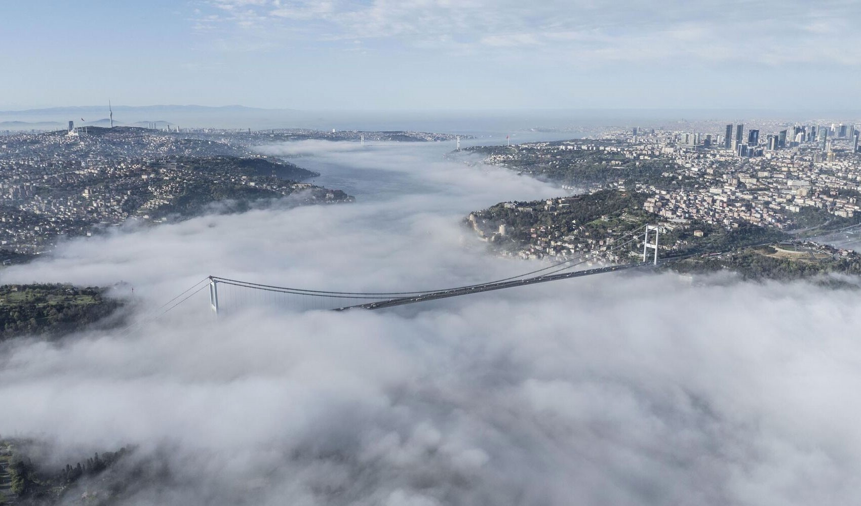 Deniz ulaşımına sis engeli: İstanbul'da bazı vapur seferleri iptal edildi