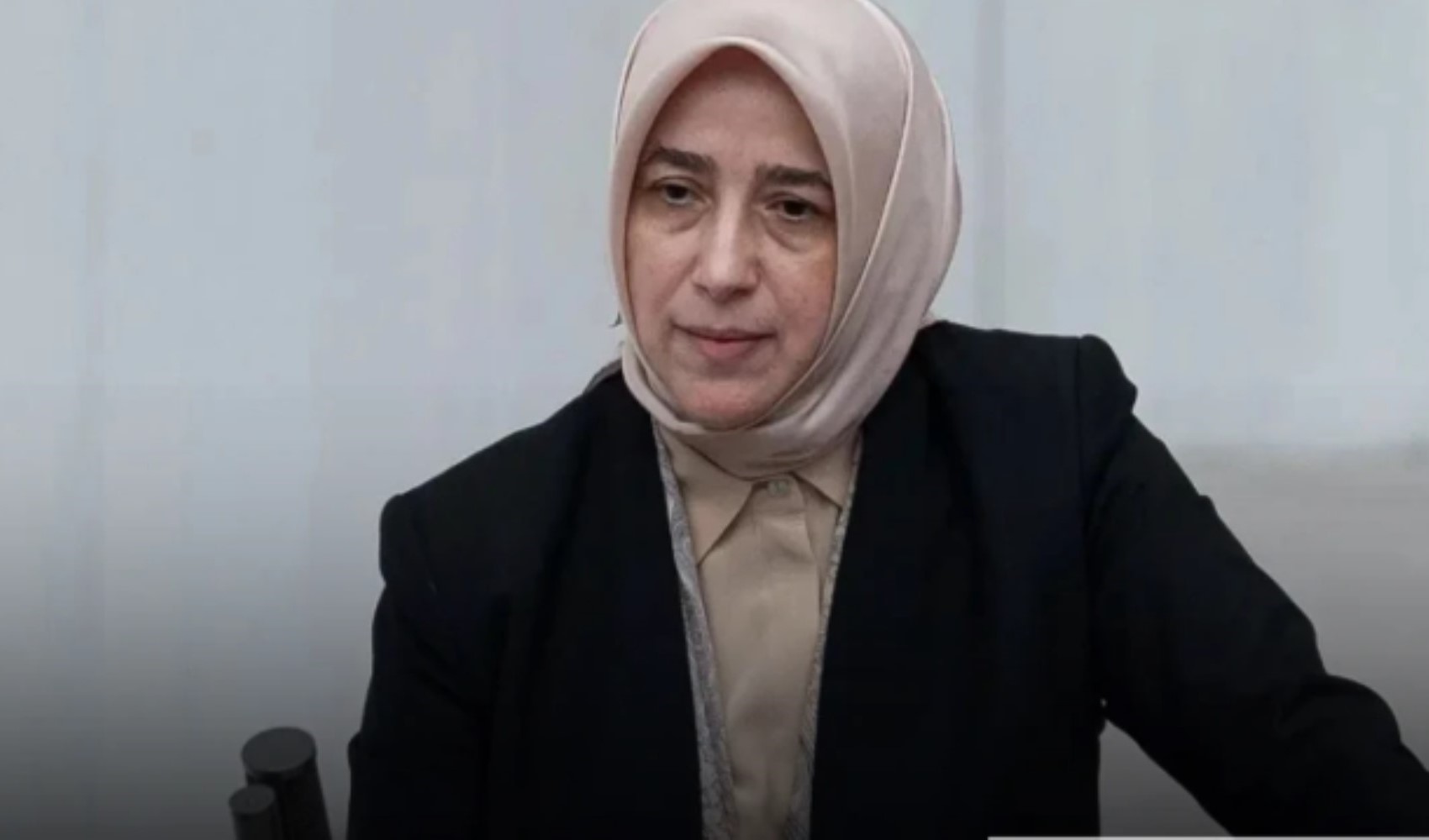 'Meclis'teki yemeklerden herkes yiyor tuhaf bir şekilde faturası bize kalıyor'