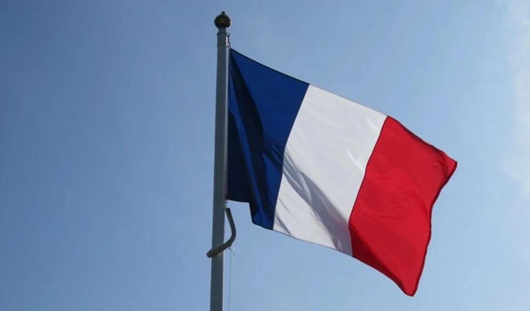 Fransa’nın BAE’ye gönderdiği tahliye uçağı, saldırılar nedeniyle geri döndü