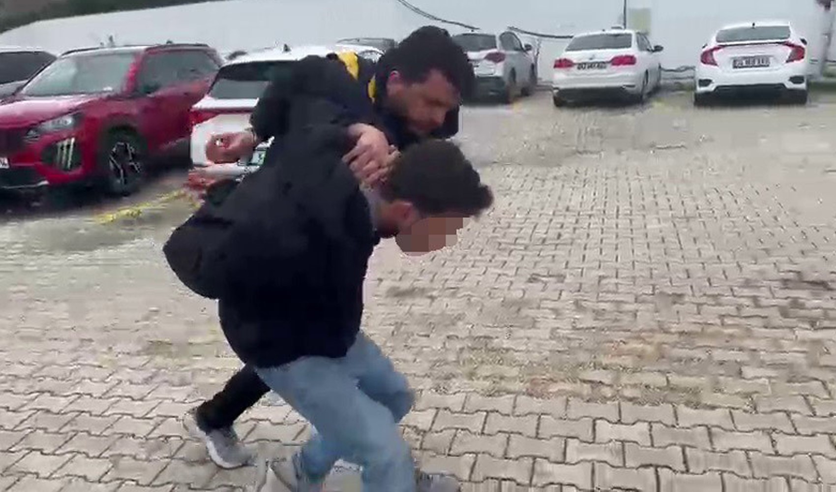 Kadınlar tuvaletinde 4 ay boyunca 'sapıklık' yapmış