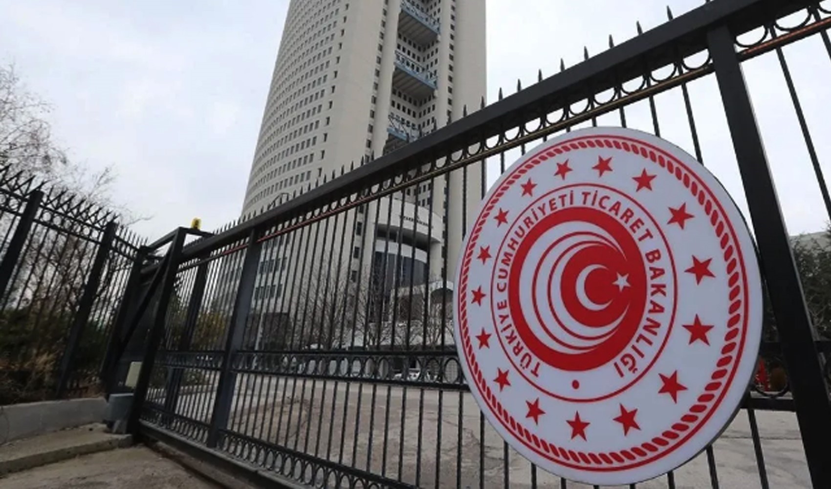 Üre ithalatında gümrük vergisi yeniden düzenledi