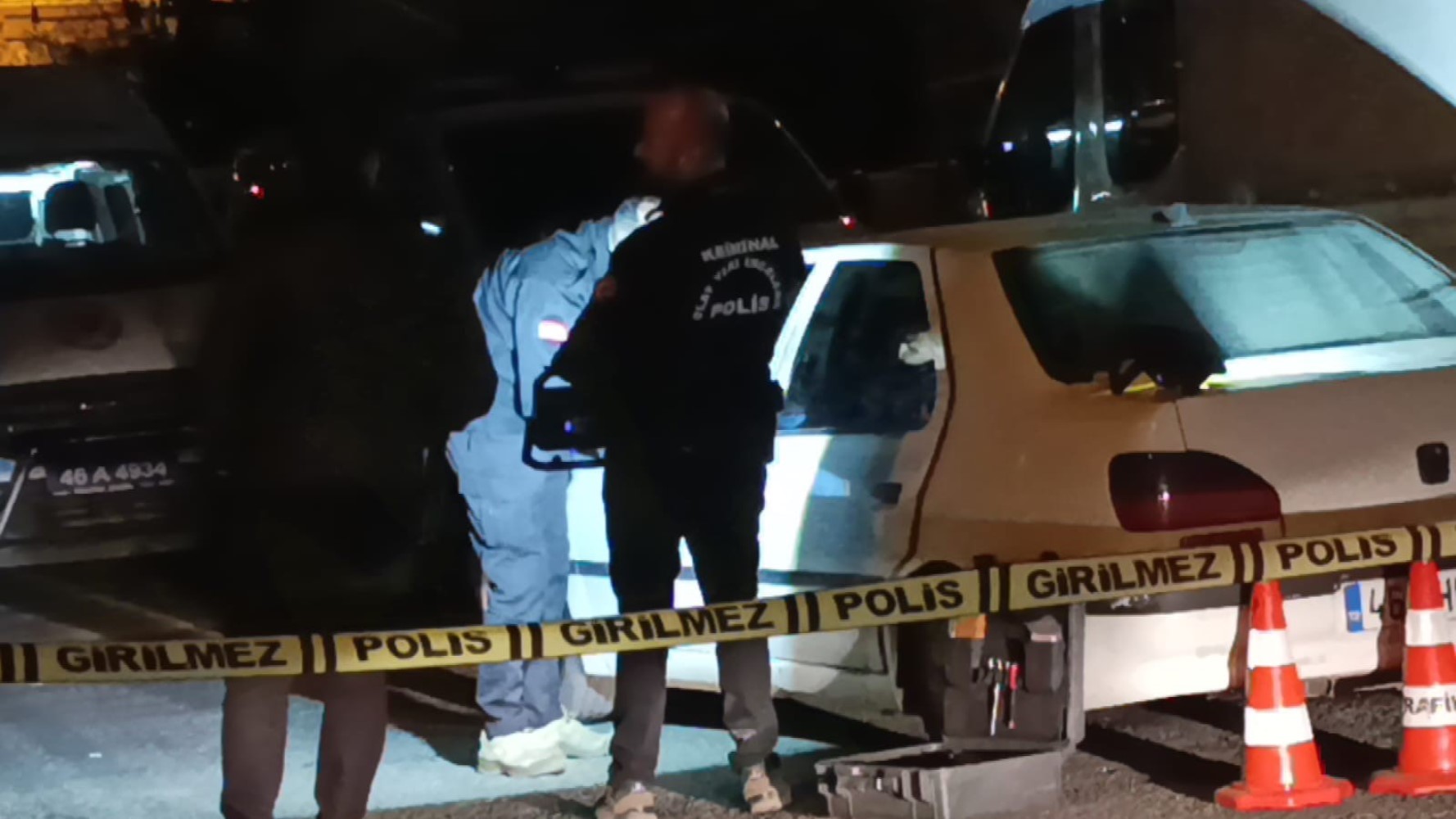 Eski eşinden çocuğunu almaya giden adam, silahla vuruldu: Ağır yaralandı