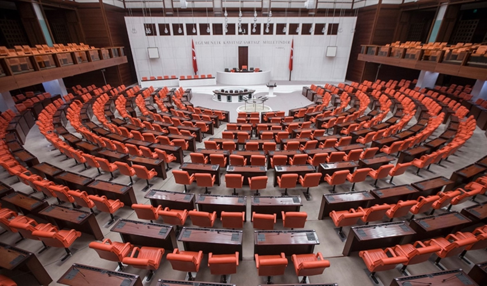 Özgür Özel ve 3 milletvekilinin dokunulmazlık dosyaları TBMM'de