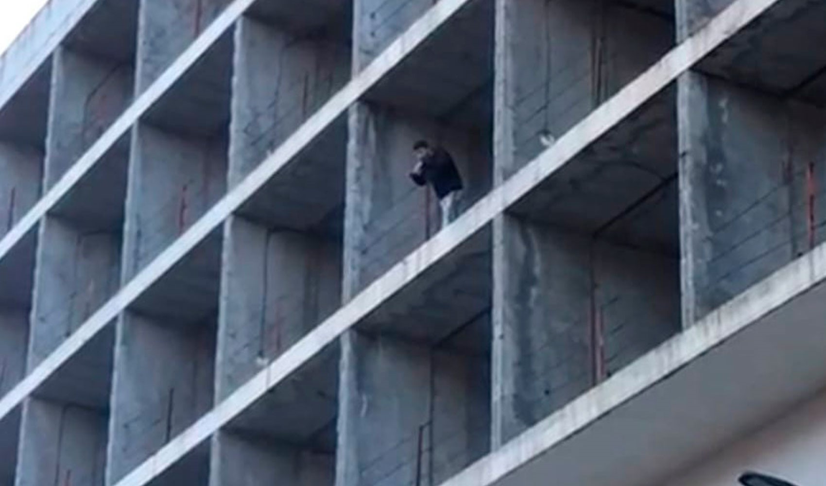 309 bin TL ceza yiyen sürücü inşaata çıkıp intihara kalkıştı