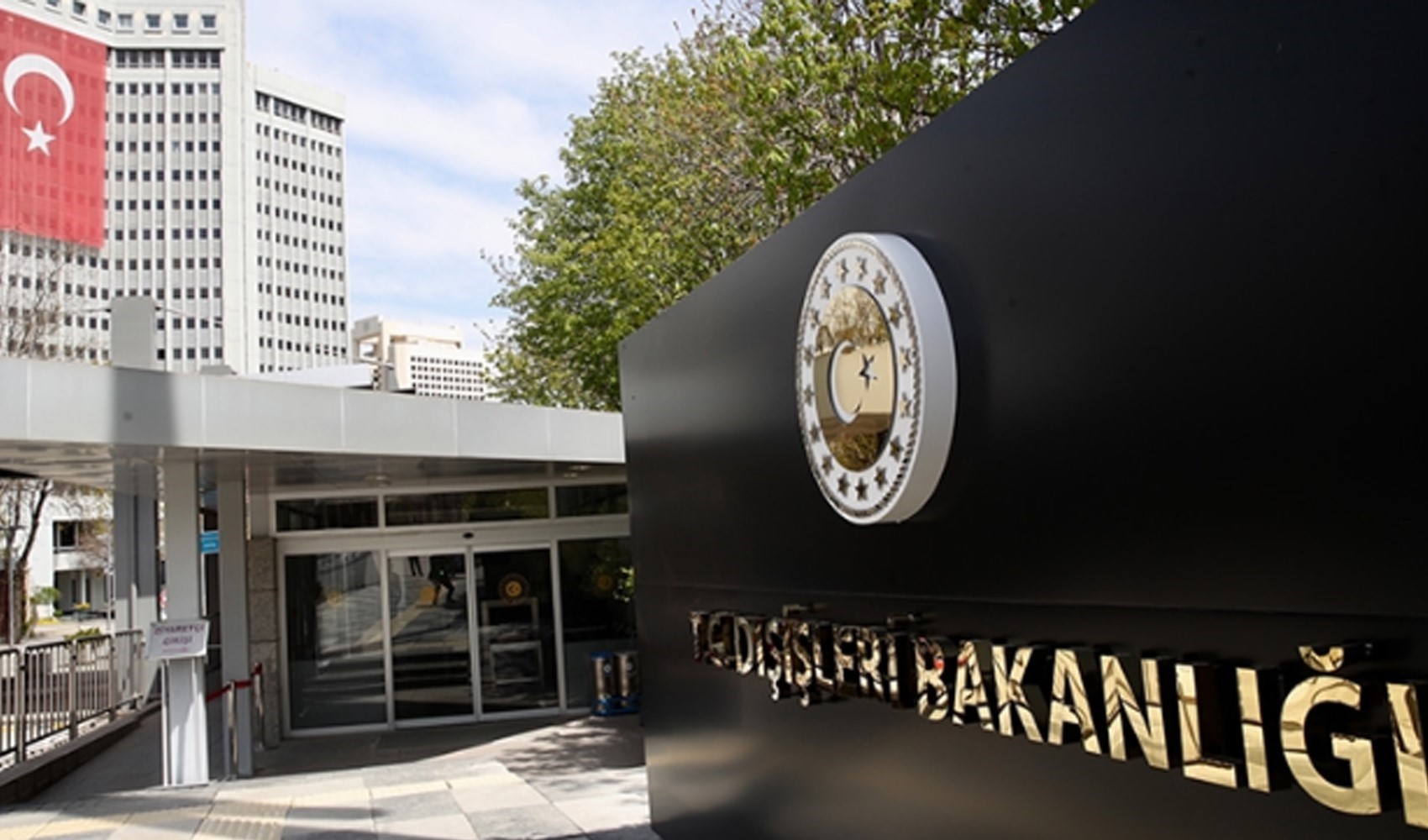 İran Büyükelçisi Dışişleri'ne çağrıldı