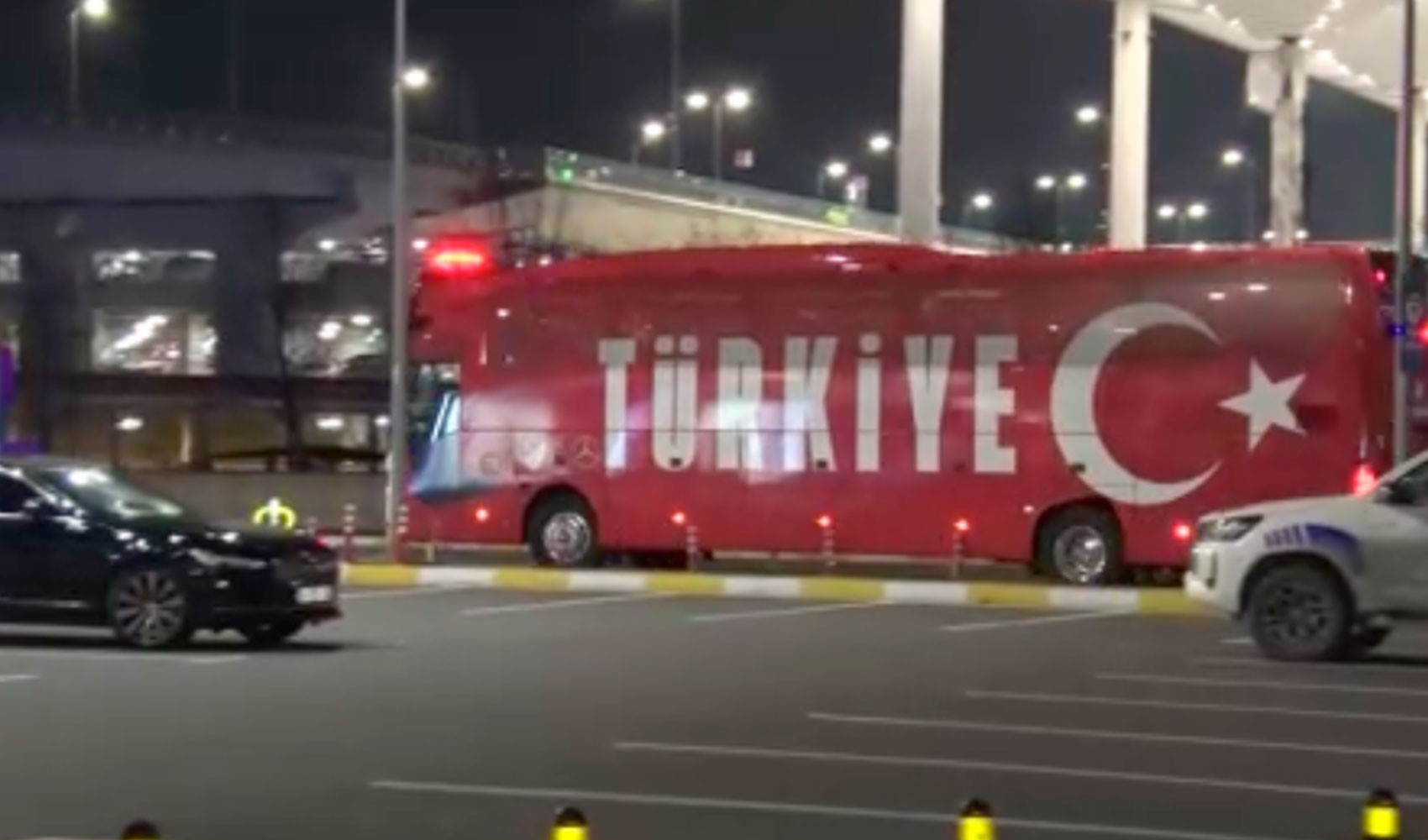 A Milli Futbol Takımımız yurda döndü