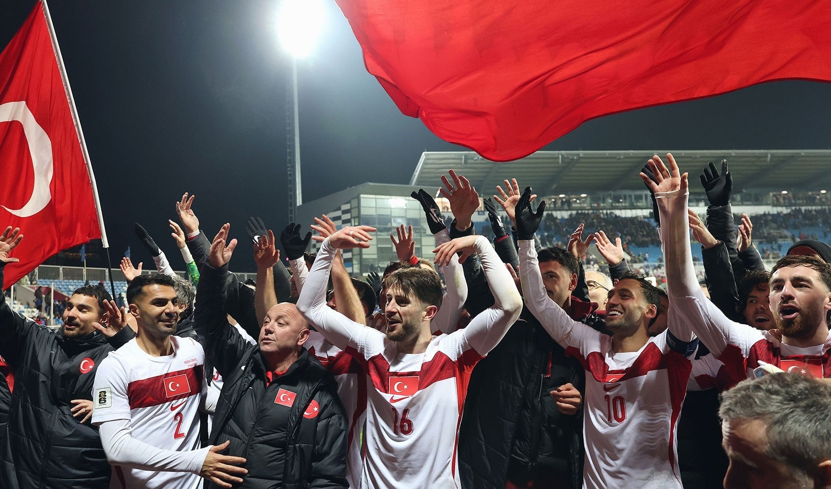 Gazeteler Türkiye'nin Kosova zaferini nasıl gördü?