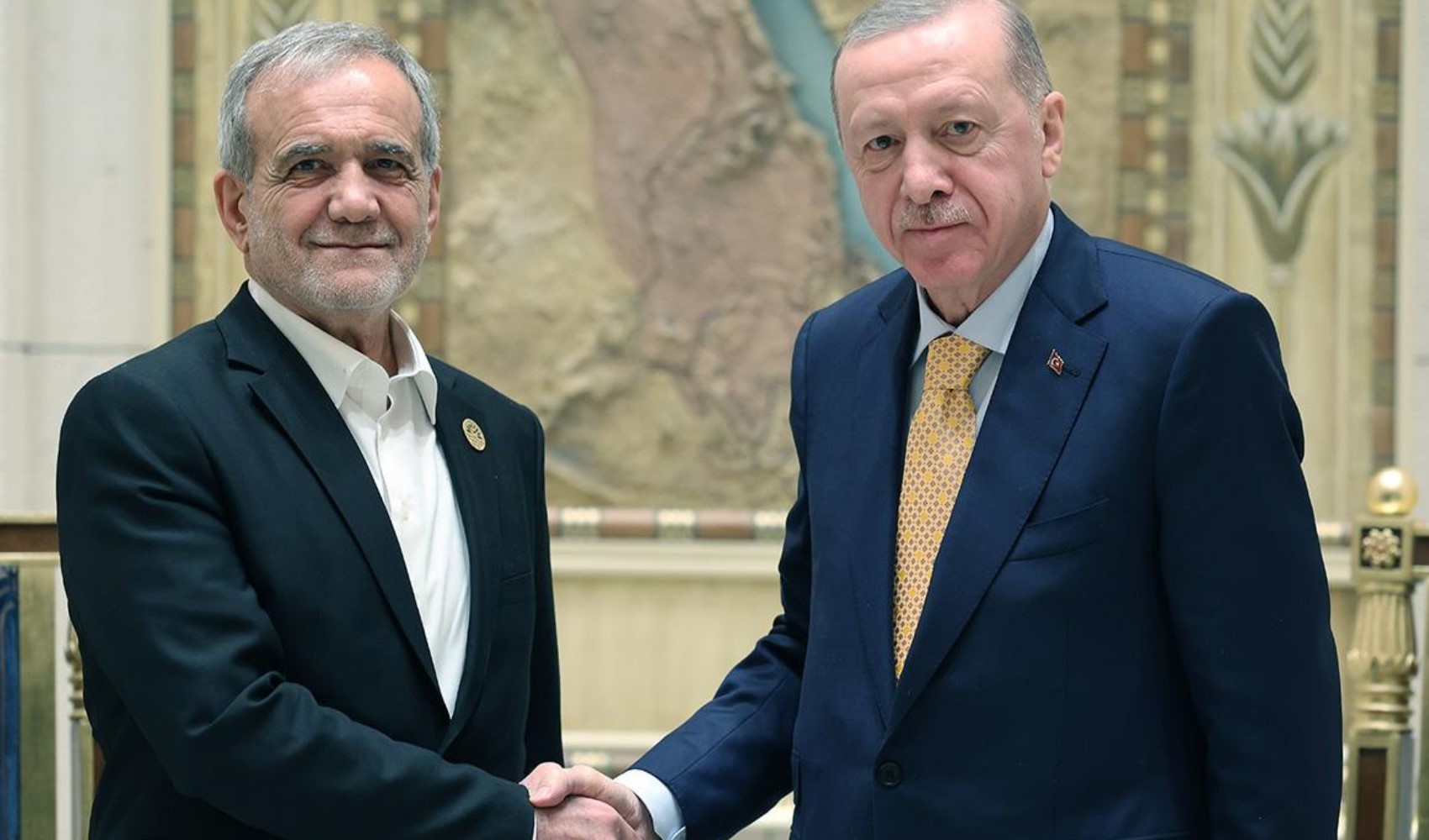 İran Cumhurbaşkanı Pezeşkiyan'dan Türkiye mesajı: 'Türk milletini takdir ediyoruz'