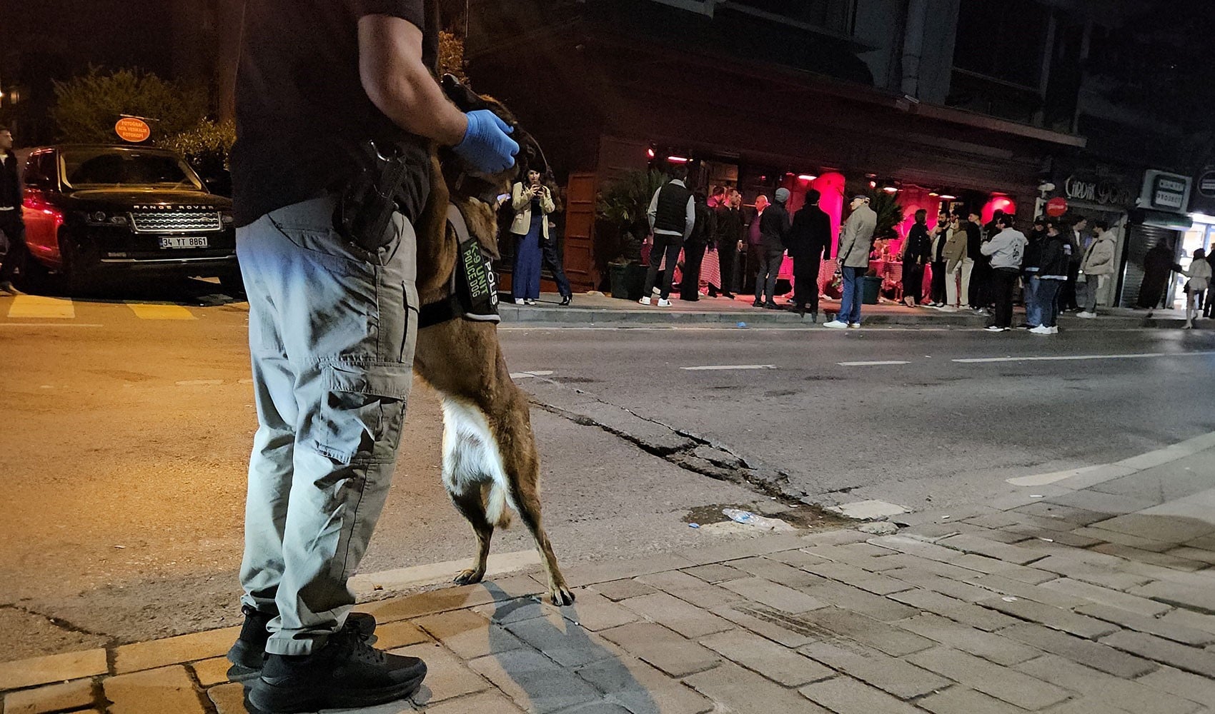 İstanbul'da eğlence mekanlarına uyuşturucu ve fuhuş operasyonu!