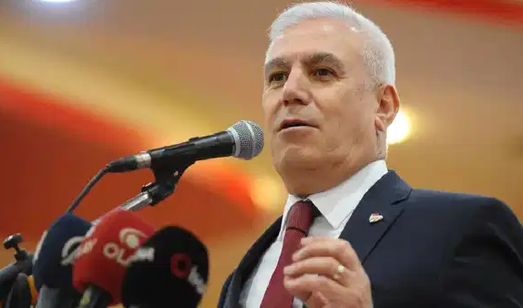 Messaggio di sostegno del sindaco della città metropolitana di Bursa al Bursaspor prima della partita