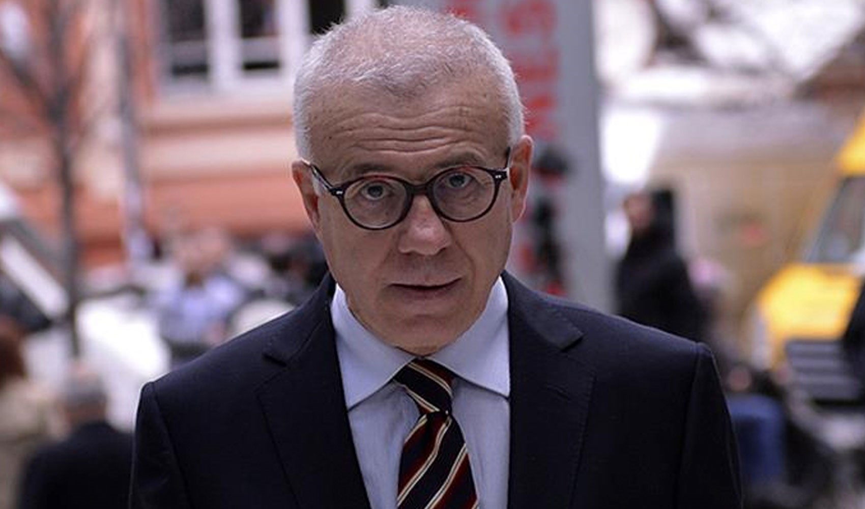 Ertuğrul Özkök’ten medyaya Özgür Özel tepkisi: ‘Cumhurbaşkanını eleştiremiyorsam…’