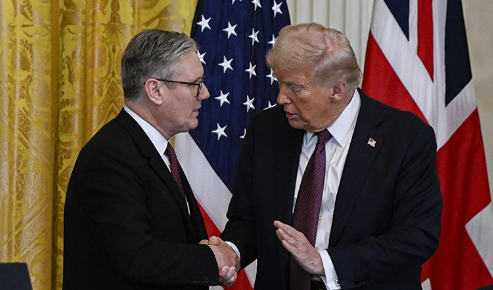 İngiltere'den Trump'a 'abluka' resti