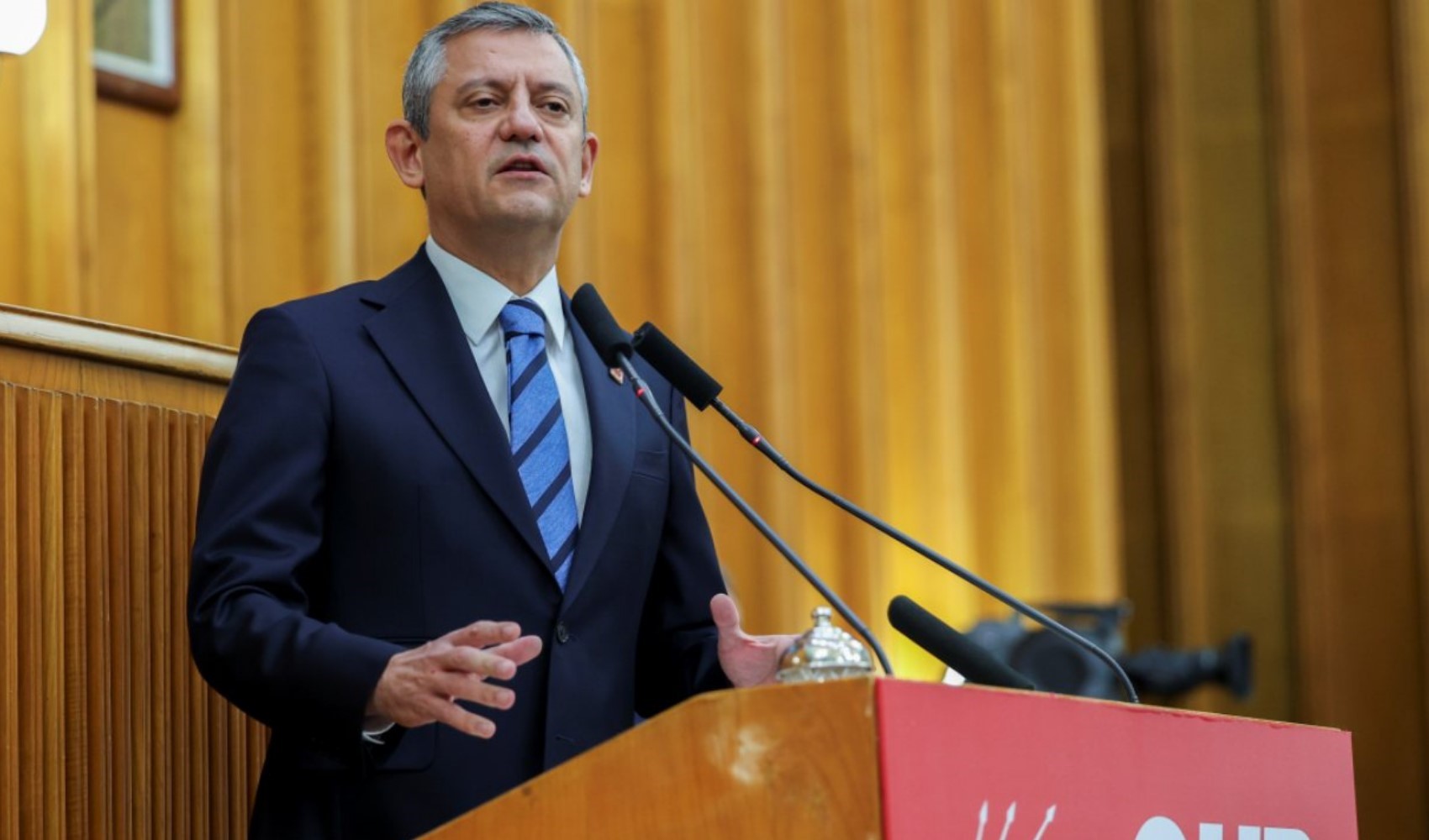 Özgür Özel AKP'de siyaset yapanlara seslendi