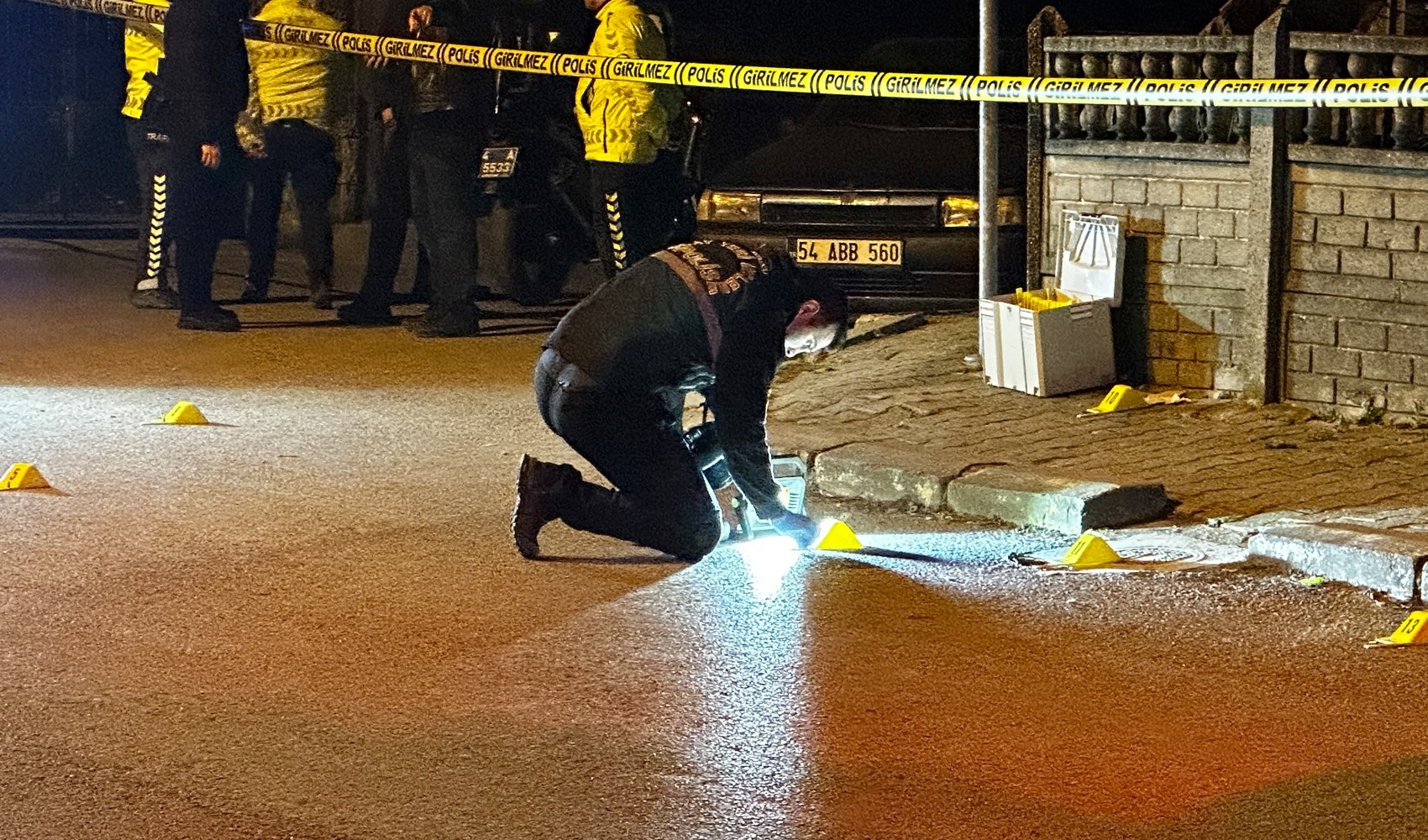 Okul önünde vurularak etkisiz hale getirildi