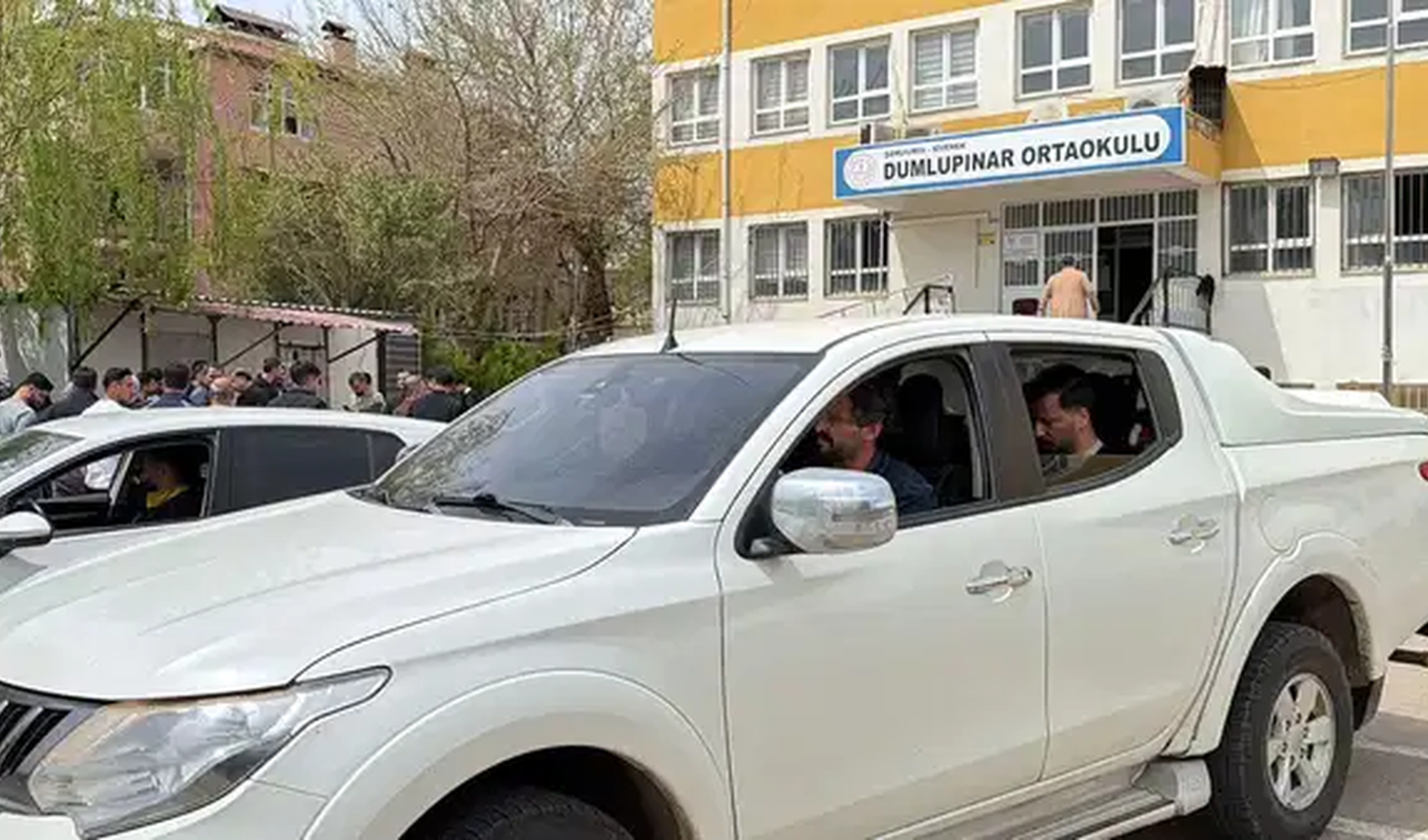 Şanlıurfa’da okulda müdür yardımcısına saldırı girişimi paniğe yol açtı