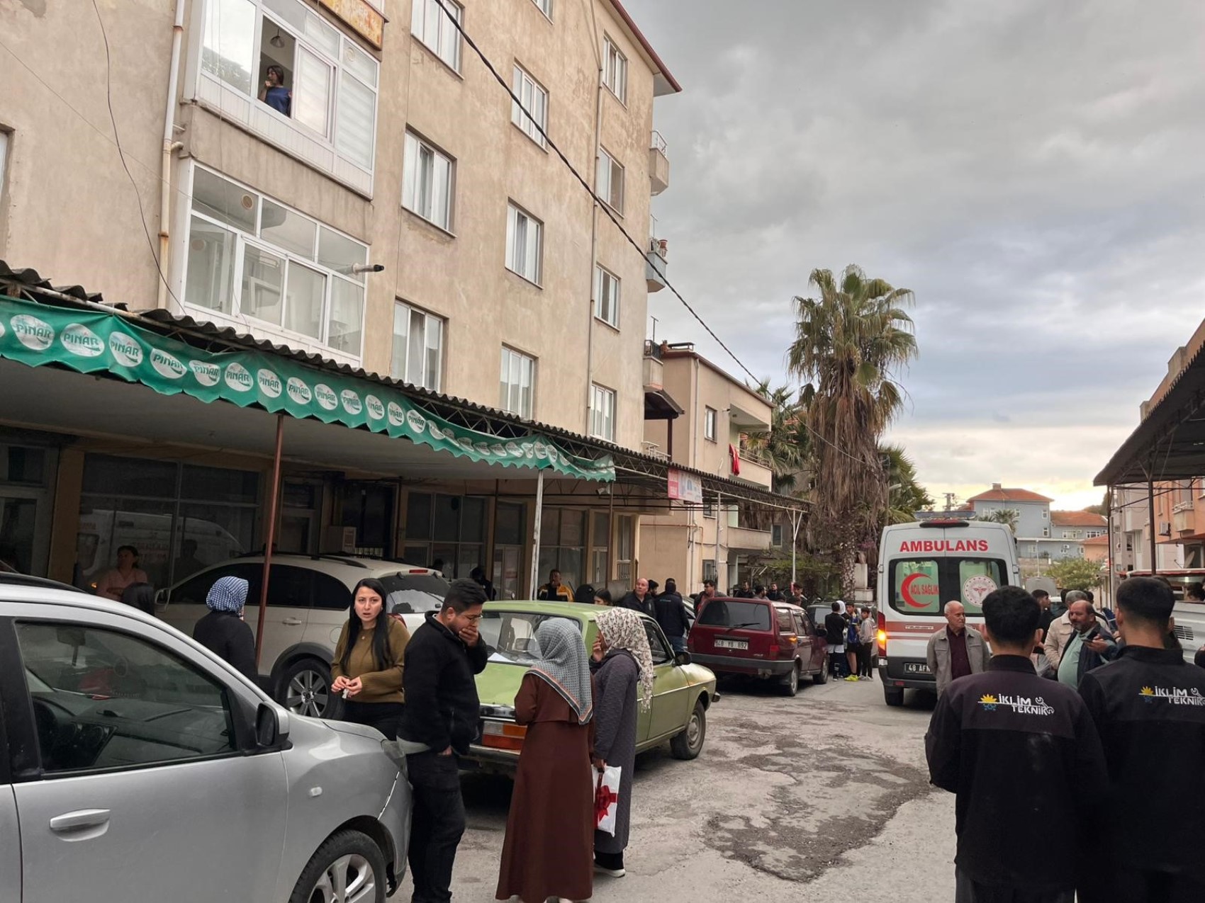 Polisten kaçarken apartman boşluğuna düşen şüpheli hayatını kaybetti