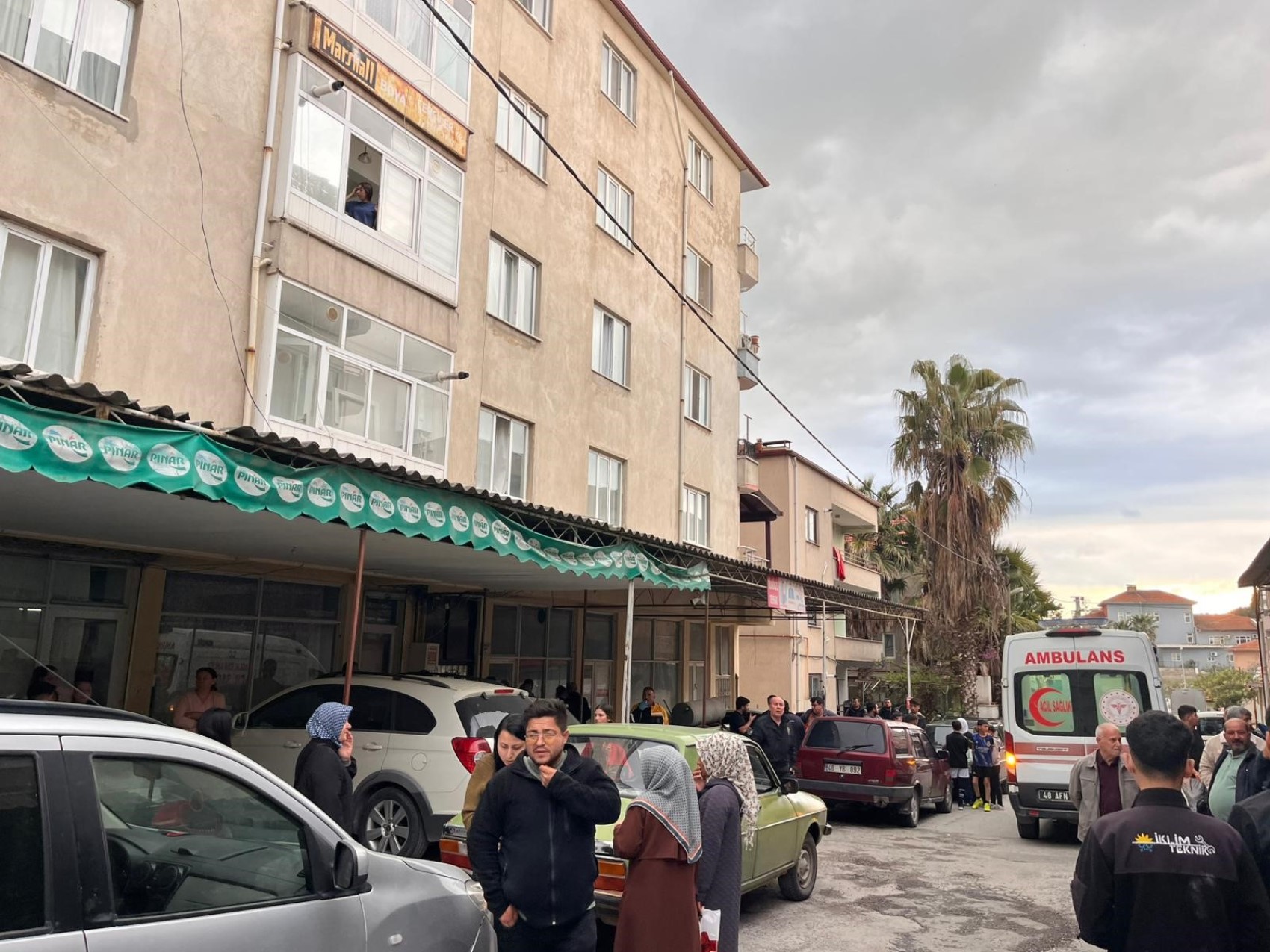 Polisten kaçarken apartman boşluğuna düşen şüpheli hayatını kaybetti