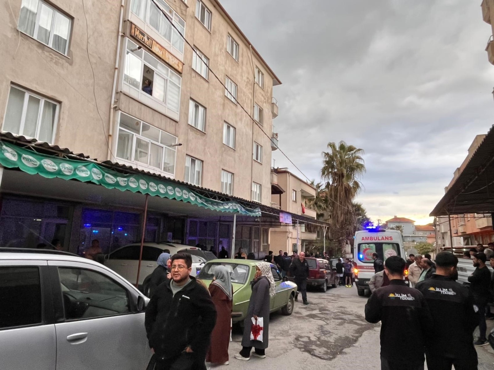 Polisten kaçarken apartman boşluğuna düşen şüpheli hayatını kaybetti