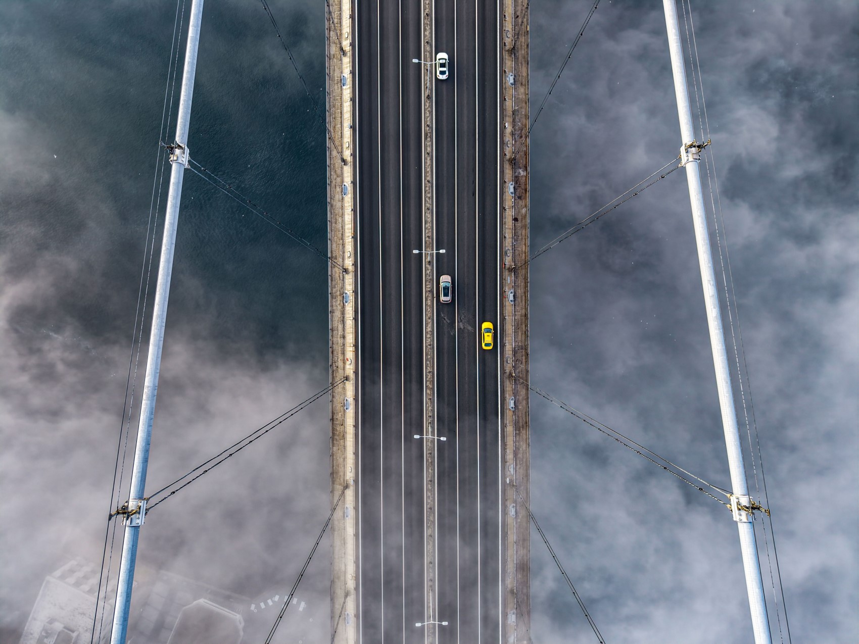 Boğaz bulutlara gömüldü: İstanbul’da kartpostallık sabah