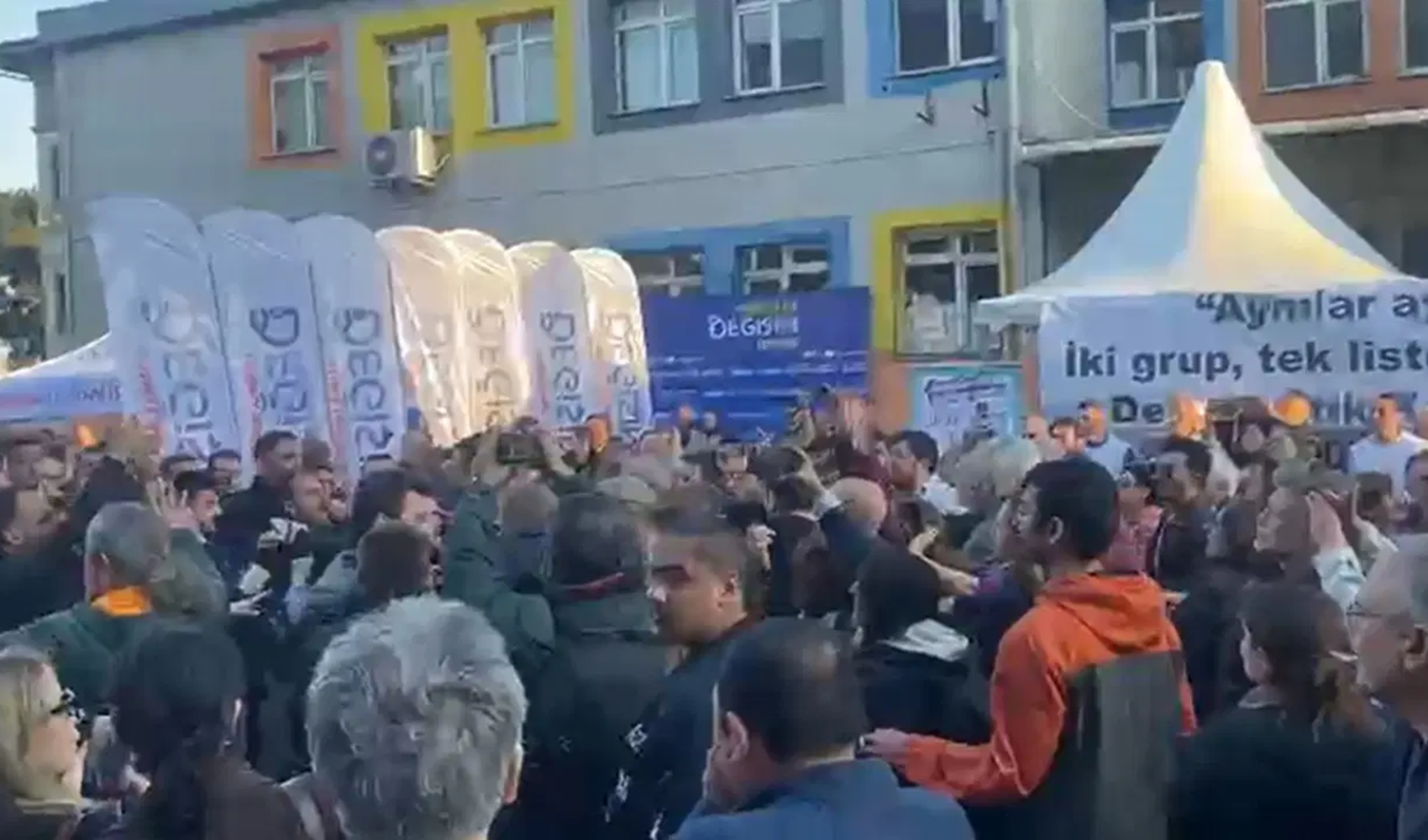 Demokratik Katılım grubu kazandı, tansiyon yükseldi