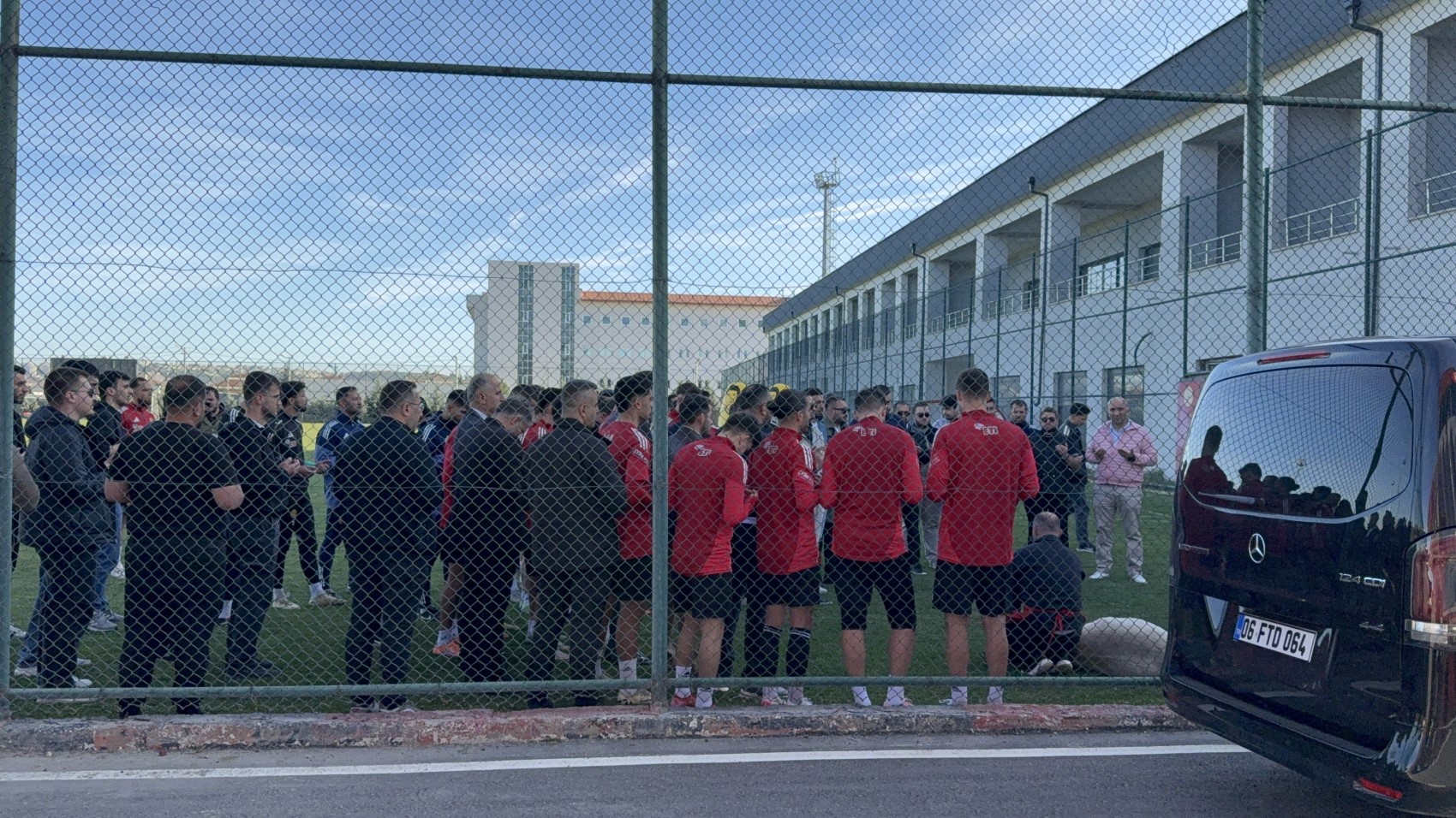 AKP'li milletvekili Hatipoğlu'ndan Eskişehirspor'a 5 milyon TL'lik destek: Prim veriyorum