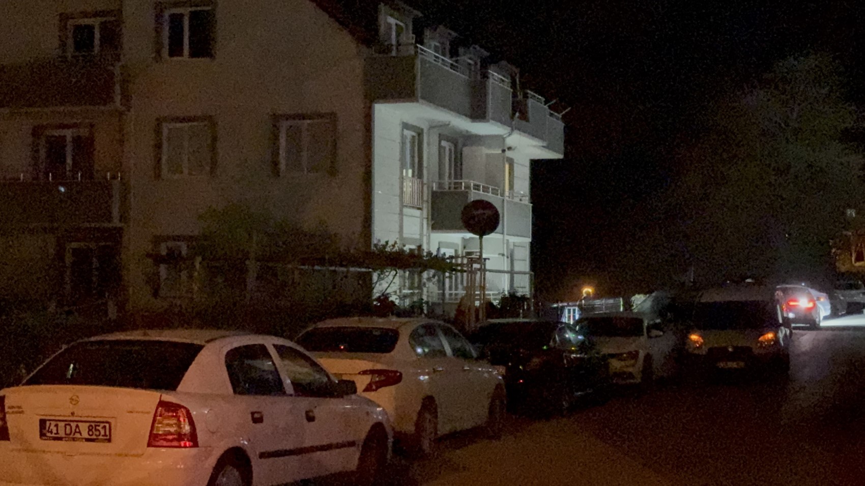 Evinde ölü bulunan şahıs eski eşi ve çocuklarına not bırakmış