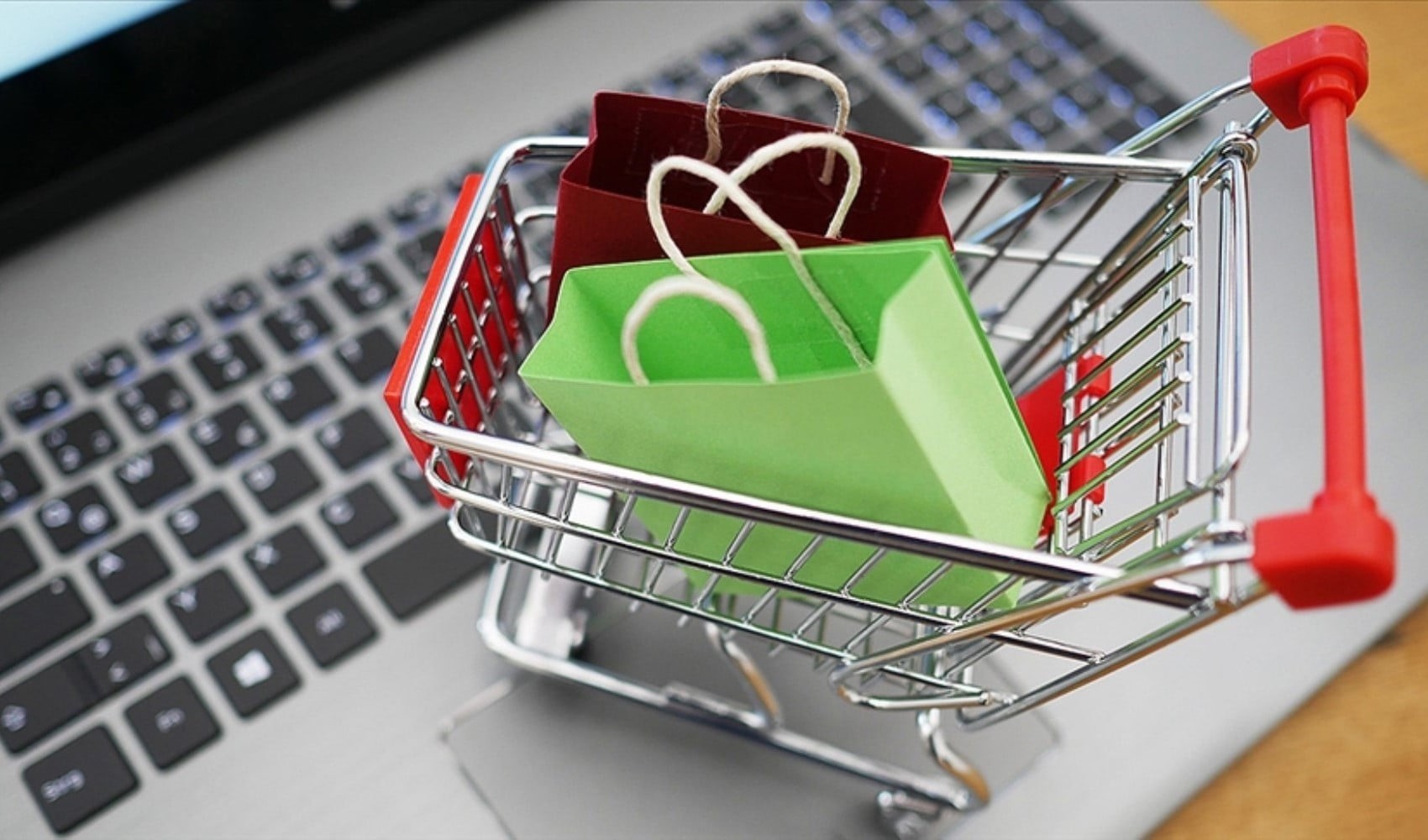 Silah ve bıçak satan e-ticaret devlerine milyonlarca lira ceza