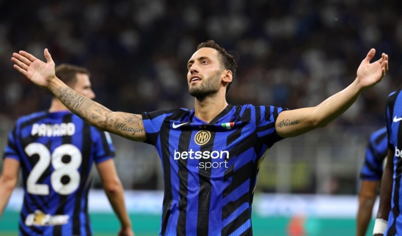 Hakan Çalhanoğlu, Inter'i finale taşıdı