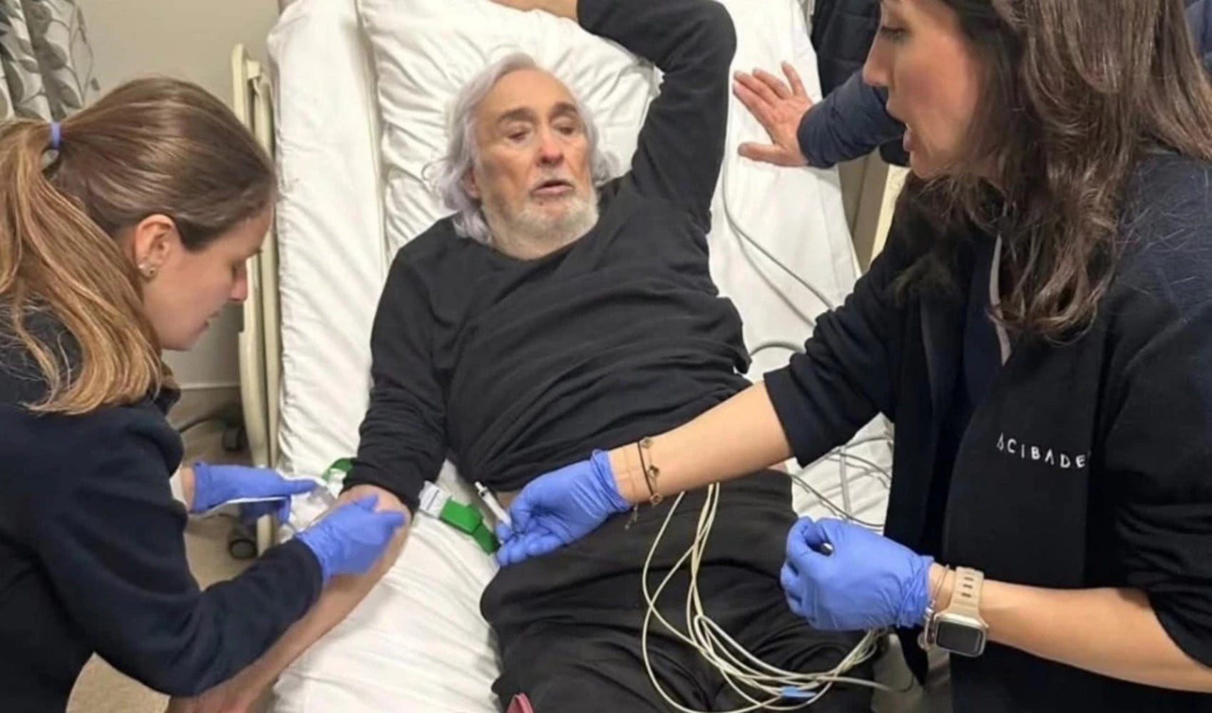 Müjdat Gezen hastaneye kaldırıldı