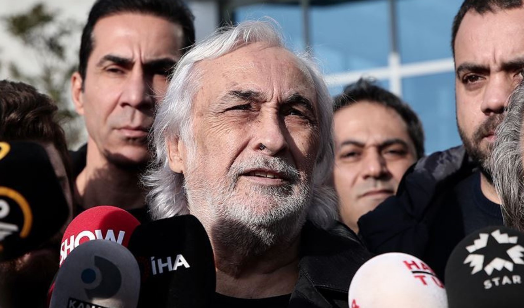 Müjdat Gezen'den tartışma sonrası ilk açıklama: O beş kişi de insan değil mi?