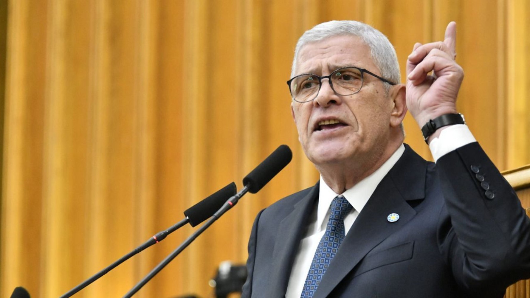 Nisan ayında yapılan son ankette dikkat çeken tablo: Bir parti oyunu artırdı, MHP baraj altında