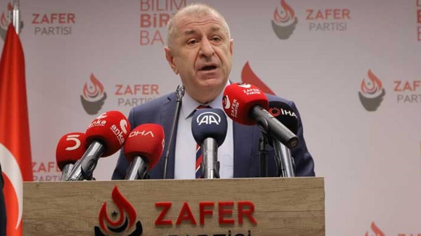 Nisan ayında yapılan son ankette dikkat çeken tablo: Bir parti oyunu artırdı, MHP baraj altında