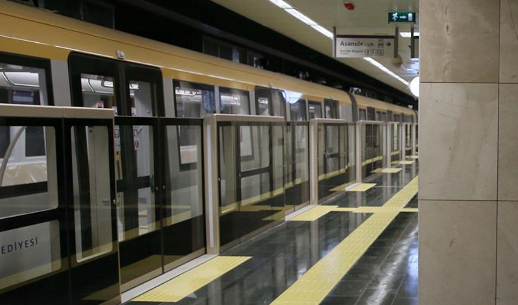 İstanbul'da metro tünelinde su sızıntısı: Seferler değişti